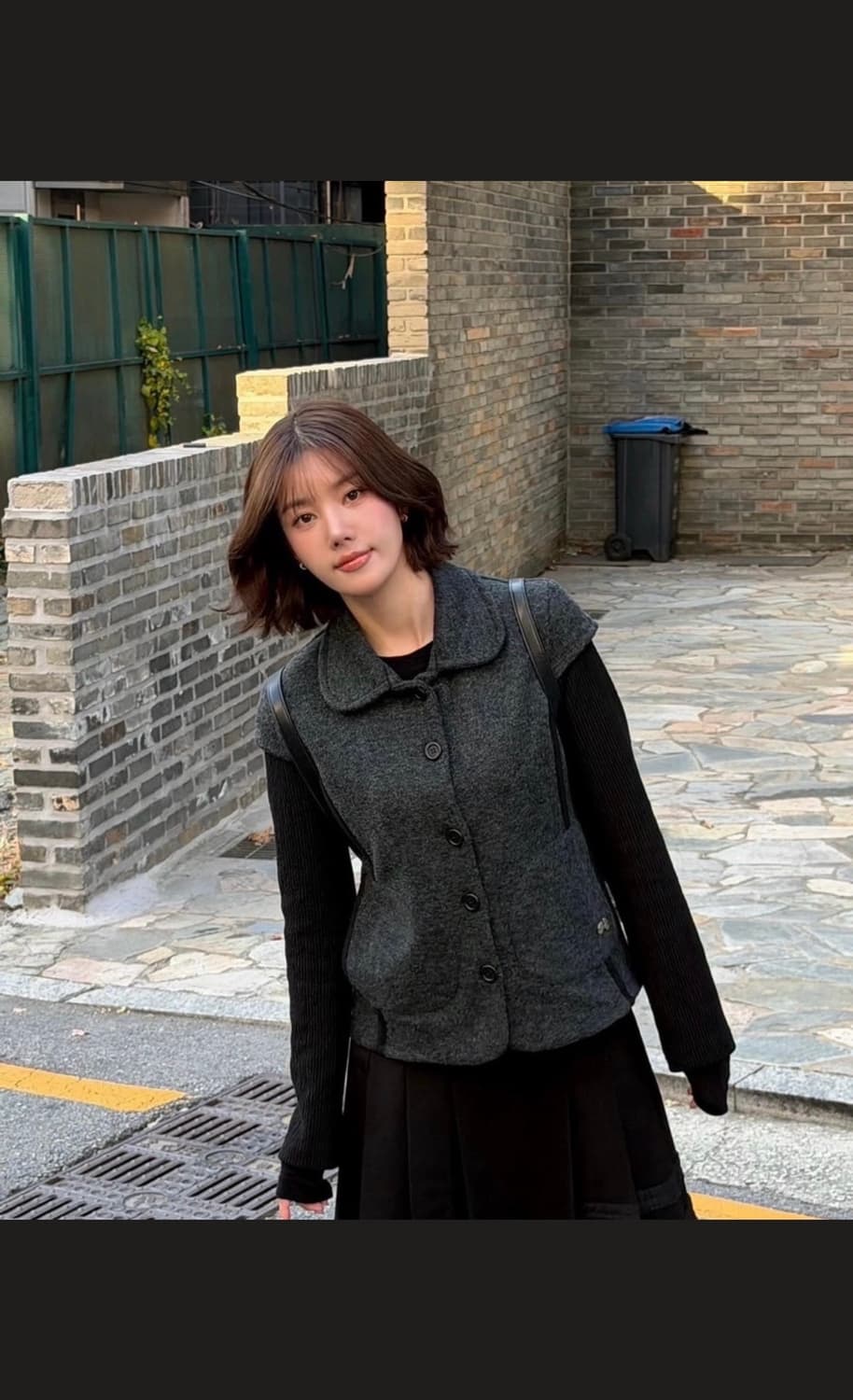 허그유어스킨 라운드 카라 니트 자켓 차콜 새상품 상품이미지3