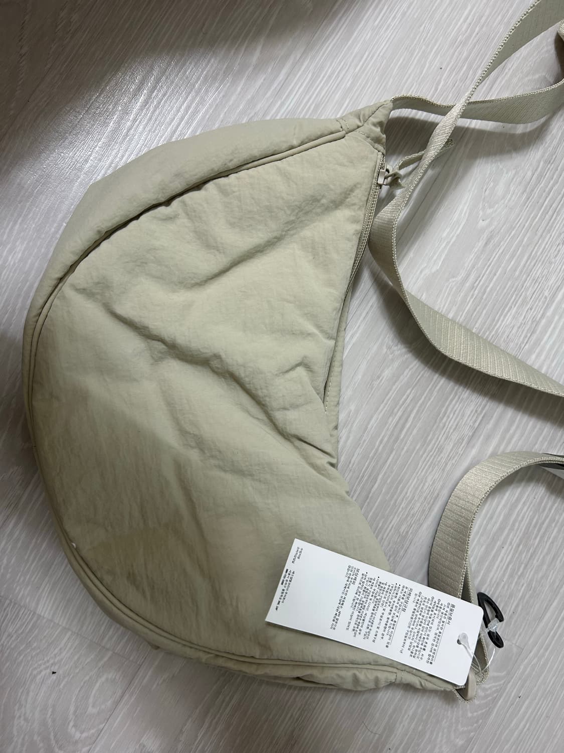 유니클로 라운드 미니 숄더백 내츄럴 상품이미지2