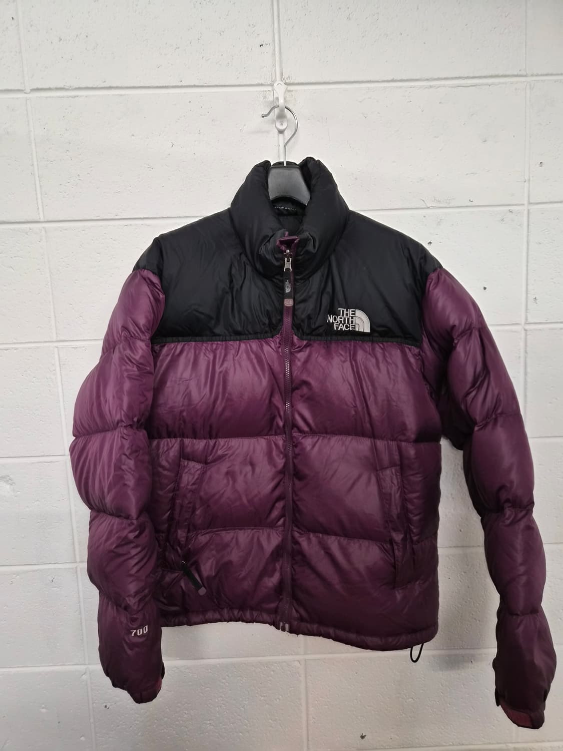 95) 노스페이스 눕시 퍼플/블랙 패딩 팝니다 상품이미지1