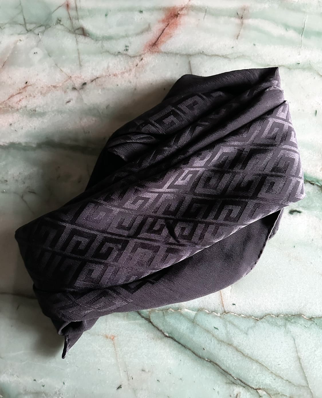 GIVENCHY silk logo scarf 상품이미지6