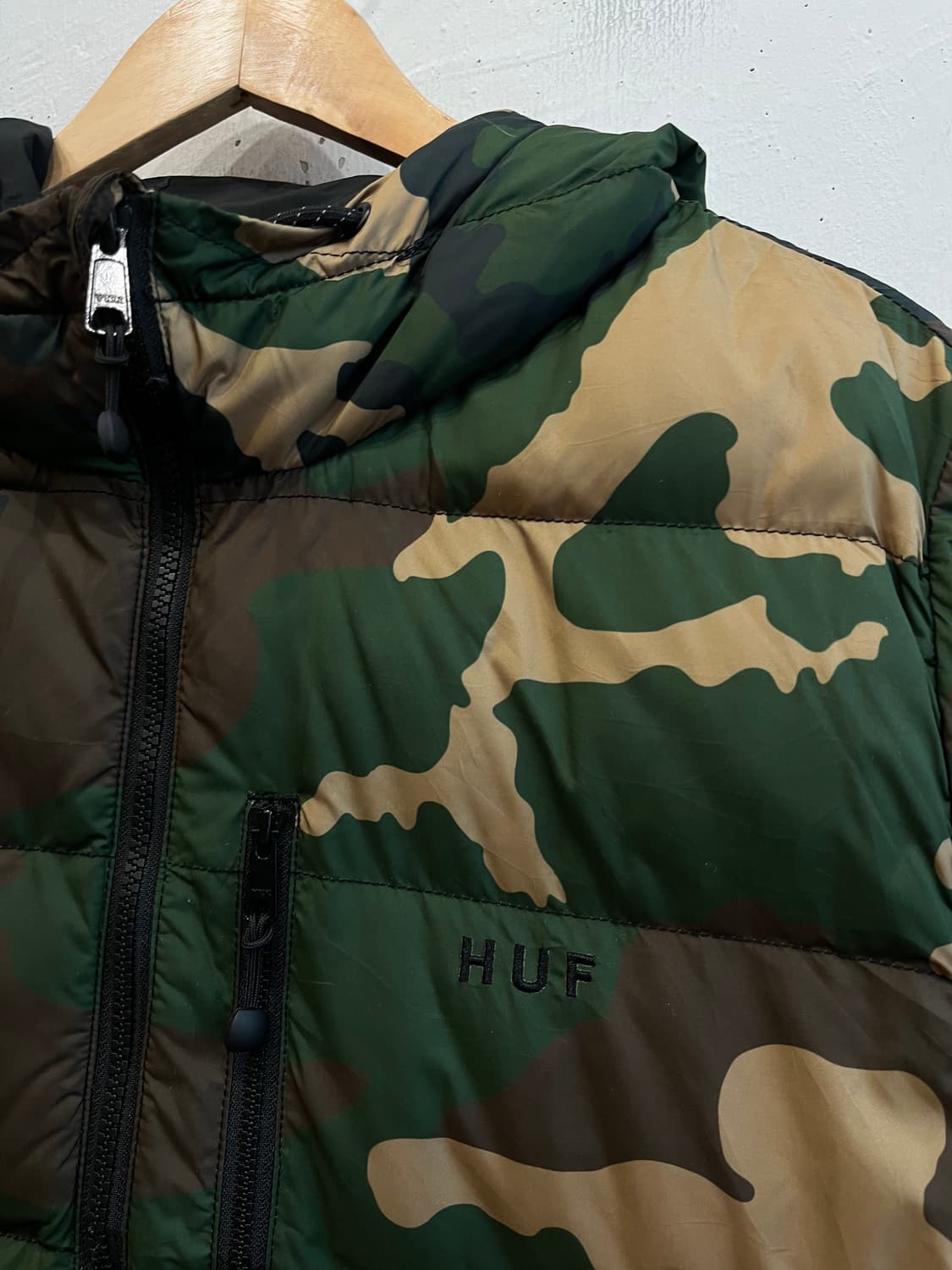 HUF 허프 카모플라쥬 아노락 패딩 L 상품이미지3