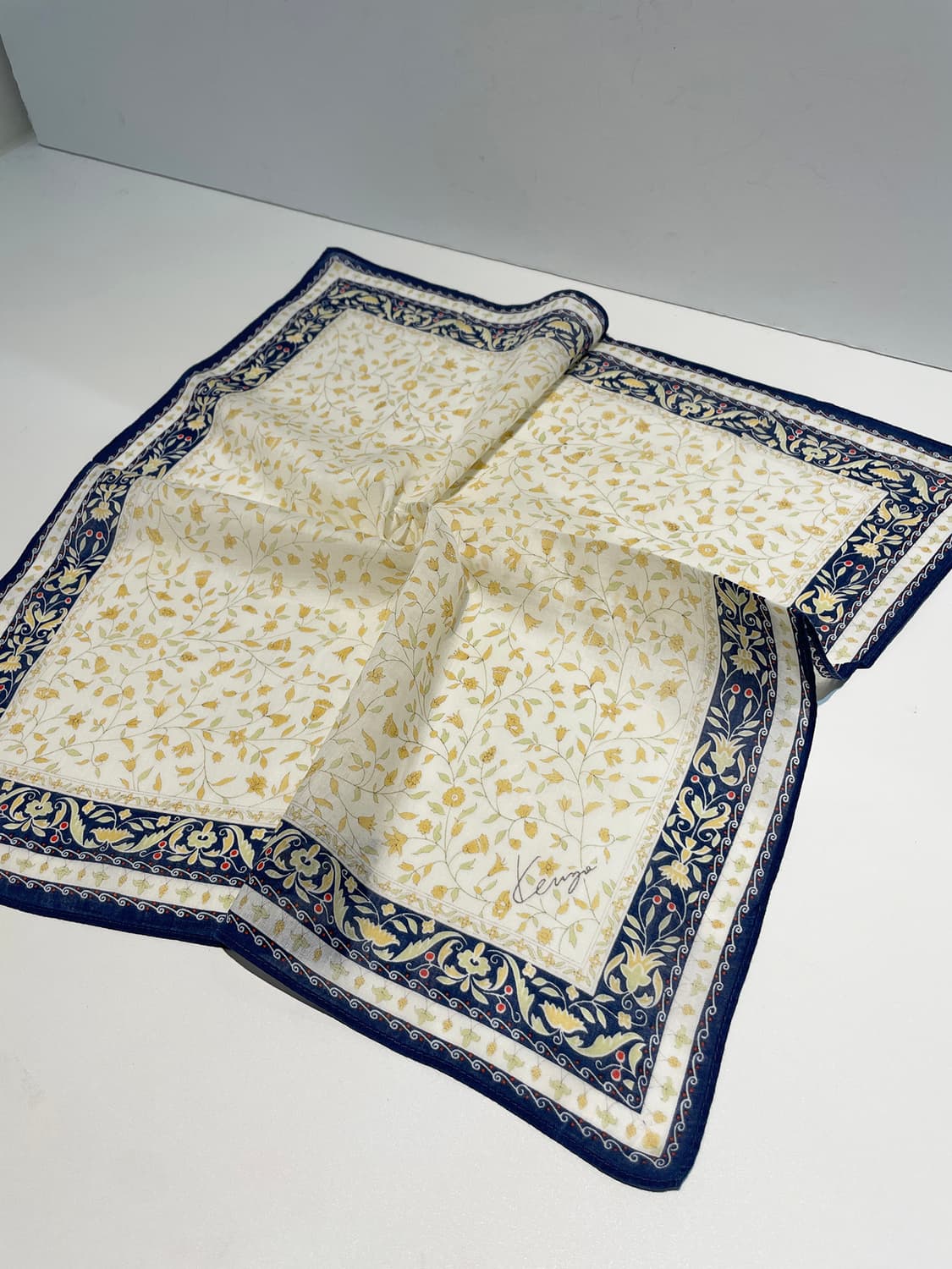 겐조 00s 재팬 플라워 패턴 쁘띠 손수건 A1456 상품이미지2