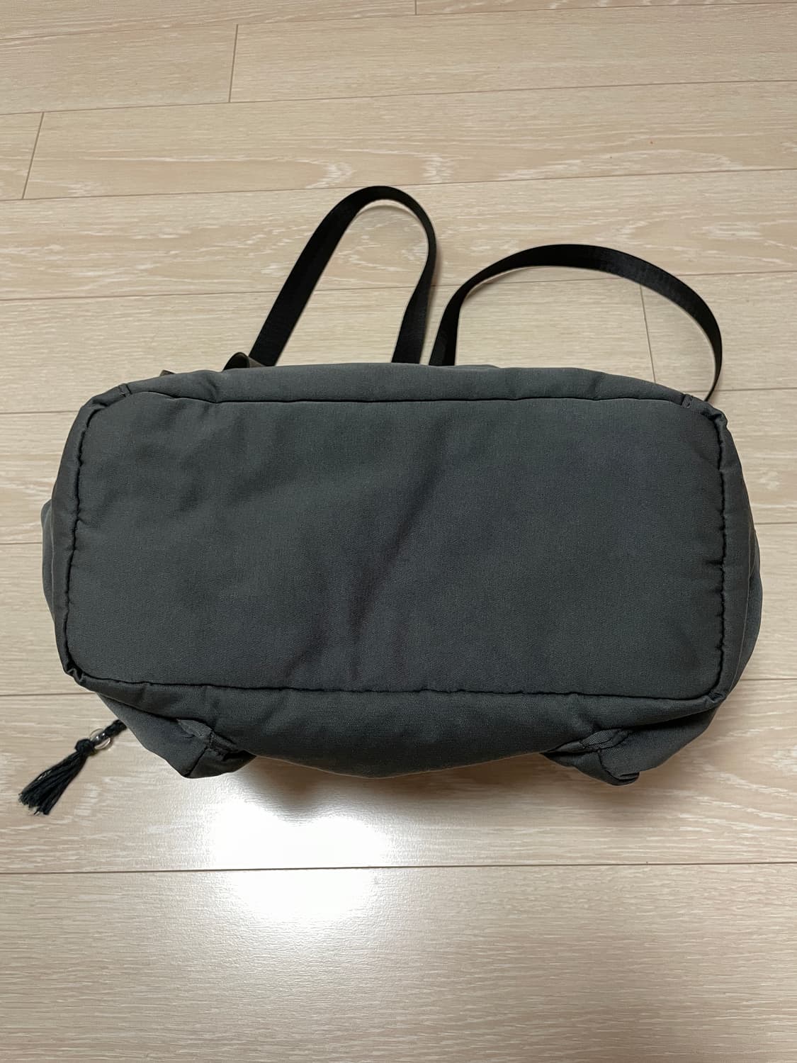 파히섬 탠스댄스 버튼 미니 백팩 차콜 상품이미지5