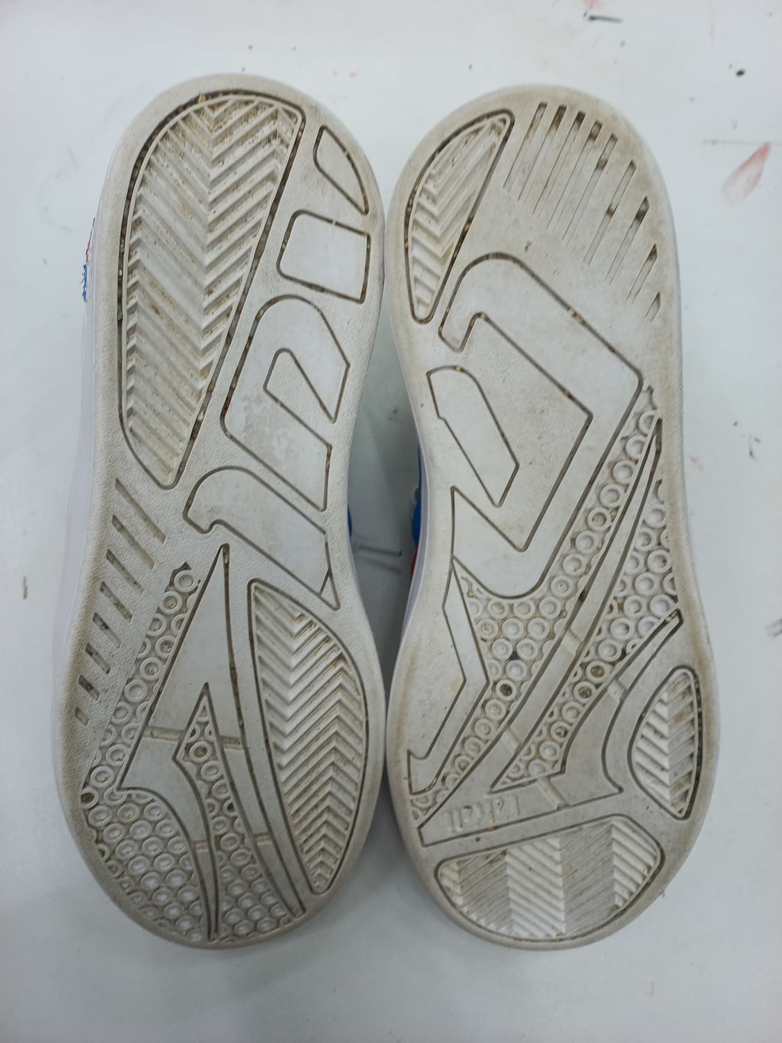 라카이 XLK 운동화 255mm 화이트/레드/블루 상품이미지2