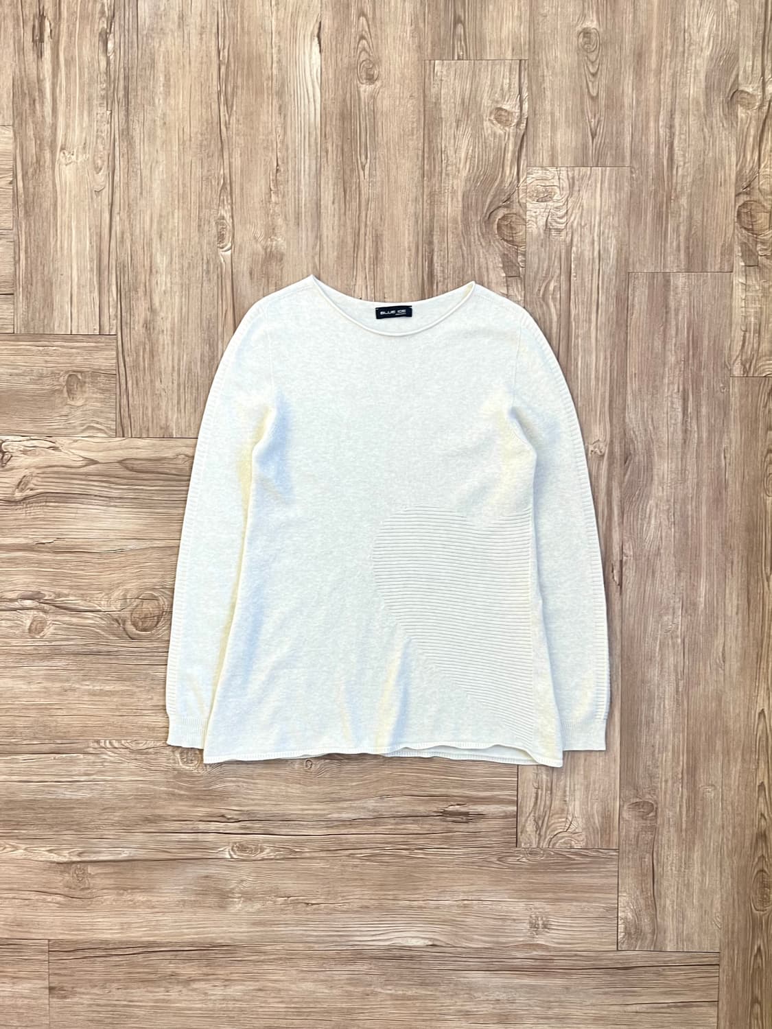 BLUE ICE 하트 패턴 캐시미어 크림 스웨터 상품이미지1