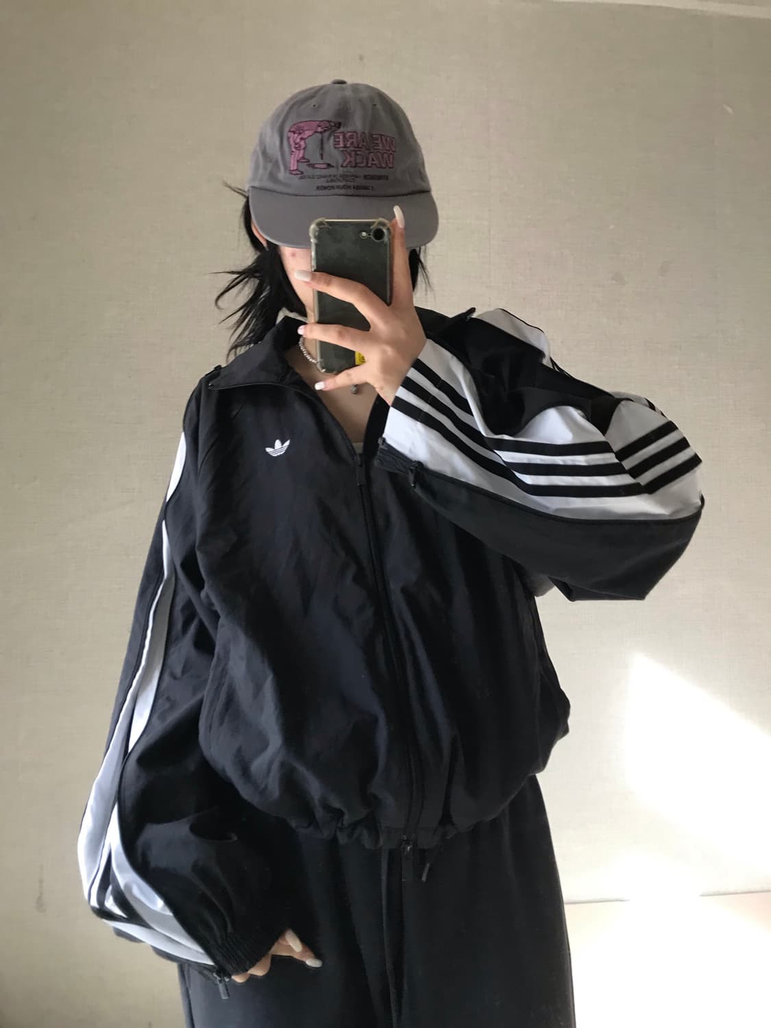 아디다스 지퍼디테일 바람막이 상품이미지1