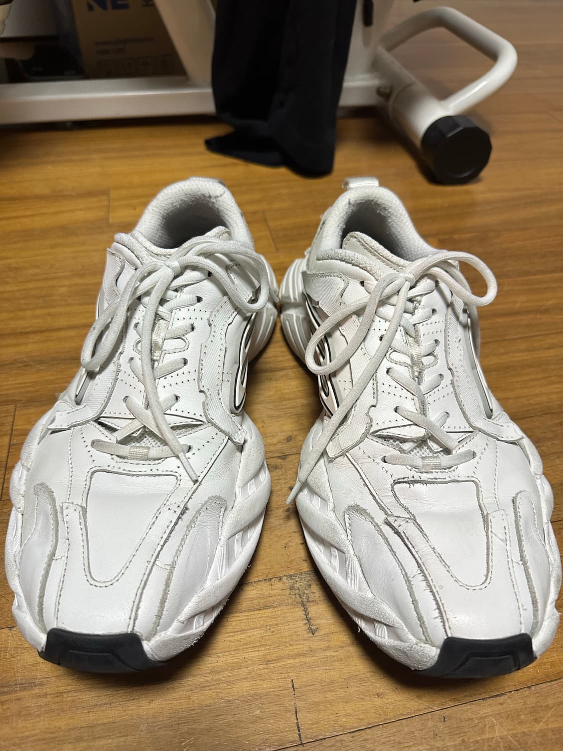 발렌시아가 먼데이 화이트 43 상품이미지1