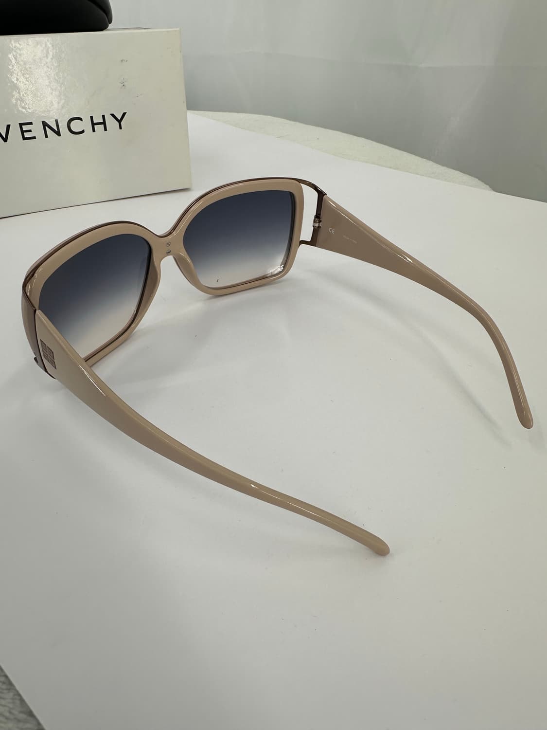 [새상품 무료배송] 정품 지방시 Made in Italy 선글라스 상품이미지6