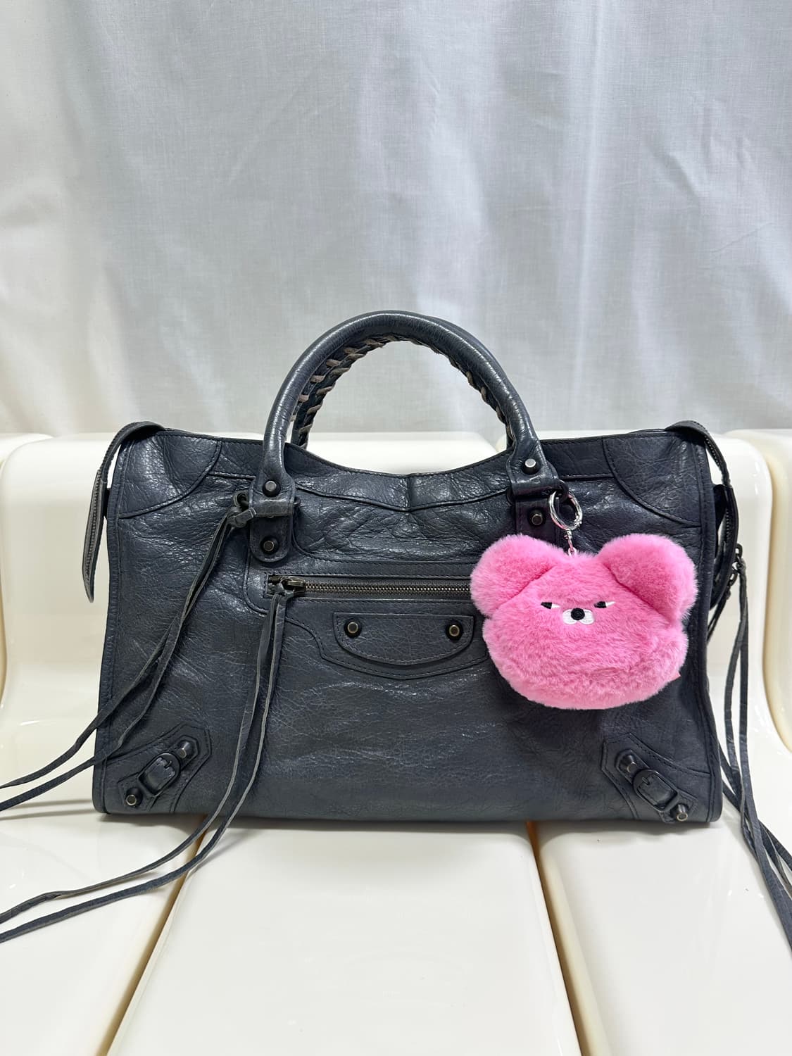 [A 정품] 발렌시아가 시티 모터백 미디움 다크그레이 상품이미지9