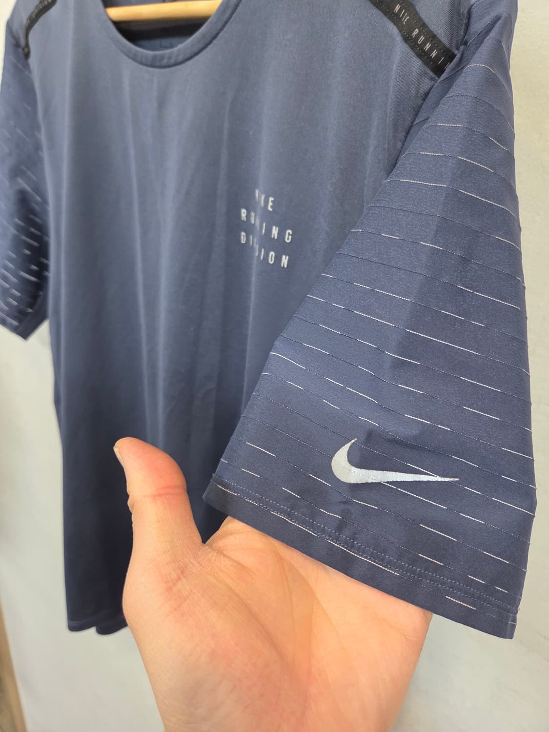 나이키 드라이핏 디비전 라이즈 365 러닝 기능성 반팔 xl 상품이미지5