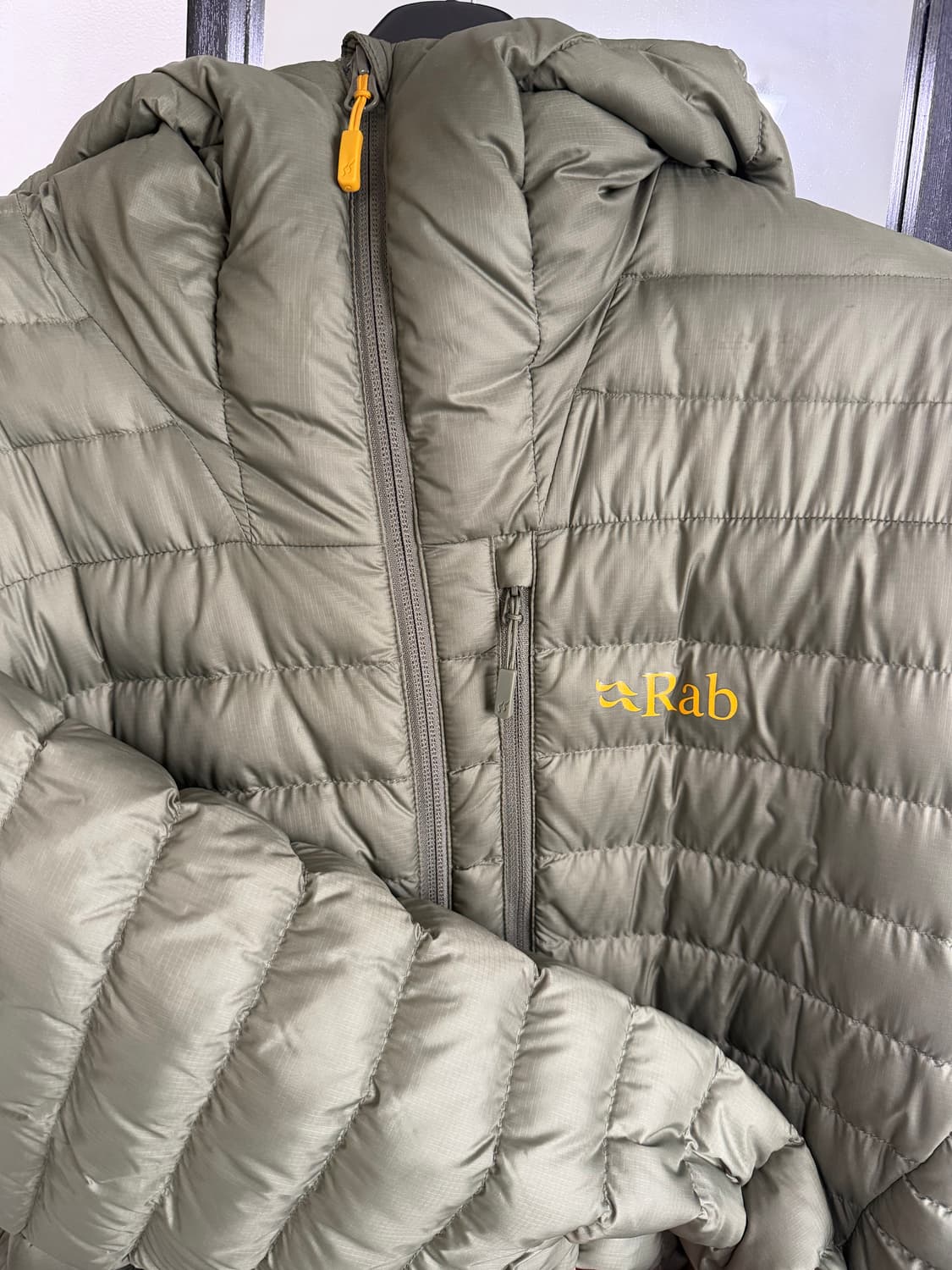 랩 마이크로라이트 알파인 자켓 라이트 카키 상품이미지1