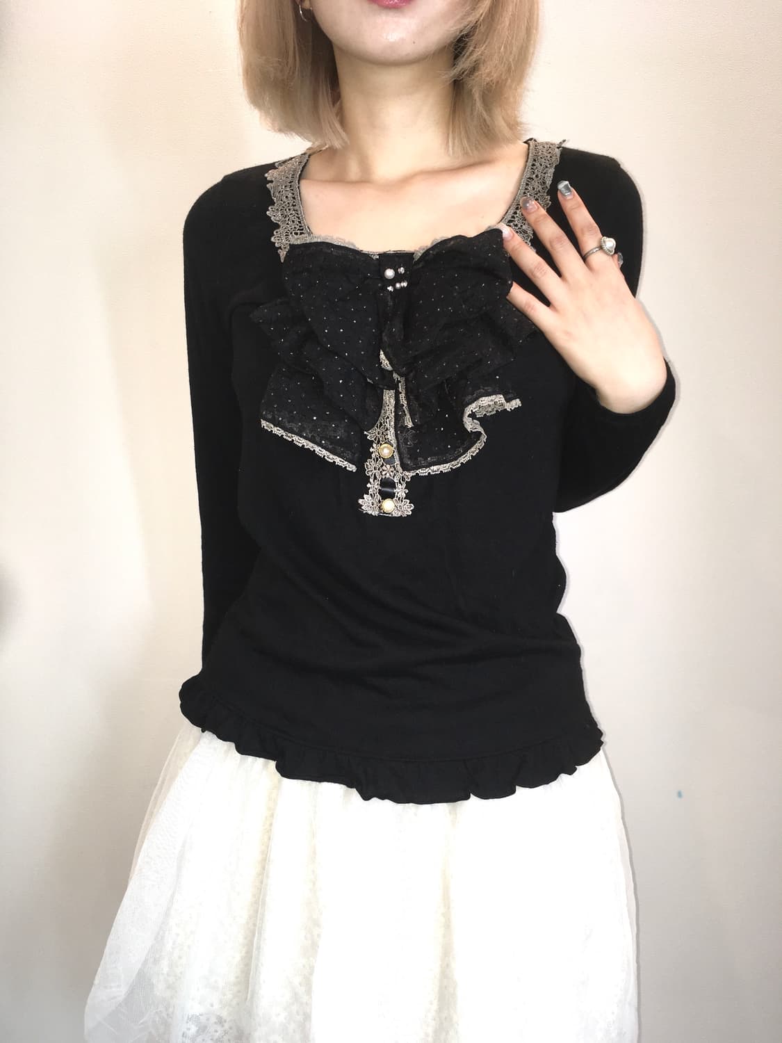 axes femme 액시즈팜 리본 프릴 티셔츠 상품이미지5