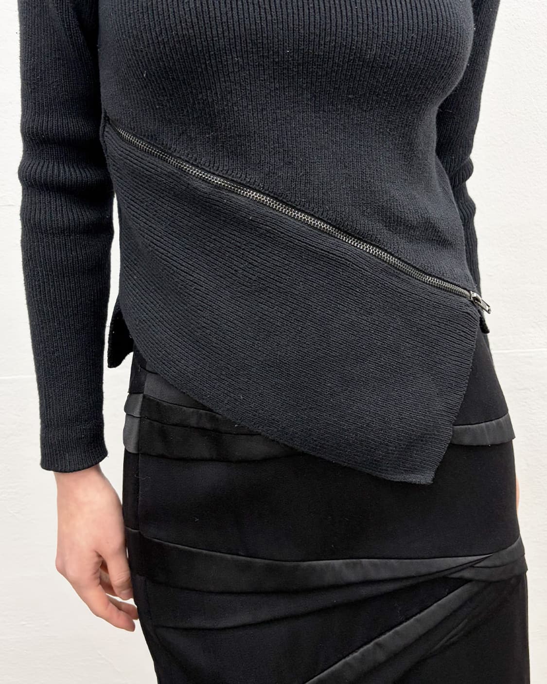 빈티지 지퍼 디테일 리브드 니트 상품이미지4