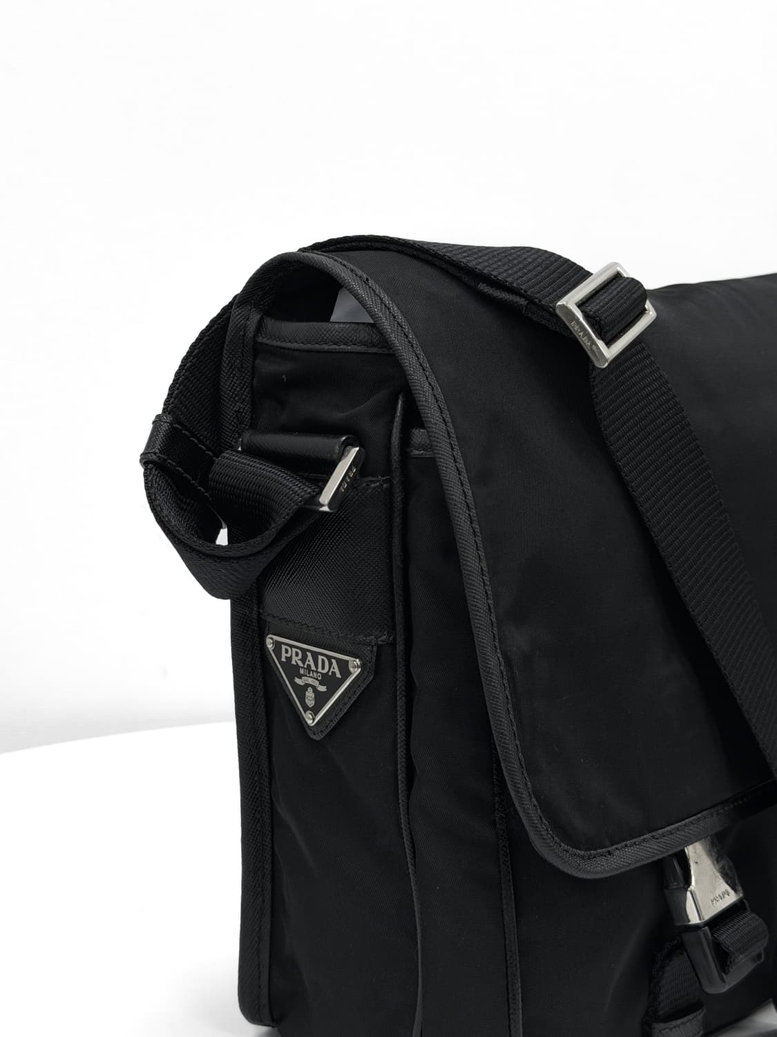 프라다 테수토 나일론 플랩 메신저백 상품이미지2