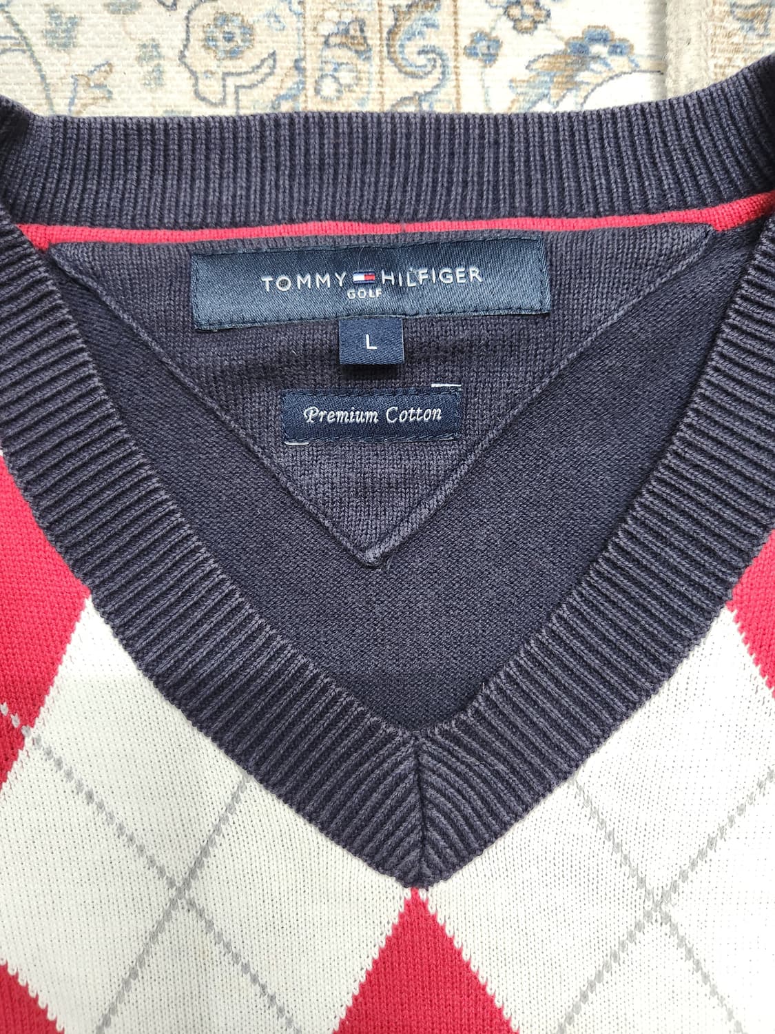 타미힐피거 골프 아가일 V넥 니트 L 상품이미지3