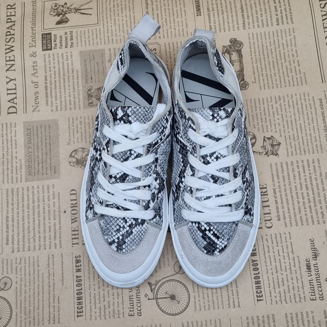 자라 뱀피 무늬 여성스니커즈240 상품이미지2