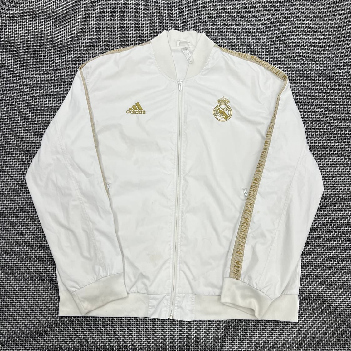 아디다스 레알마드리드 바람막이 상품이미지1