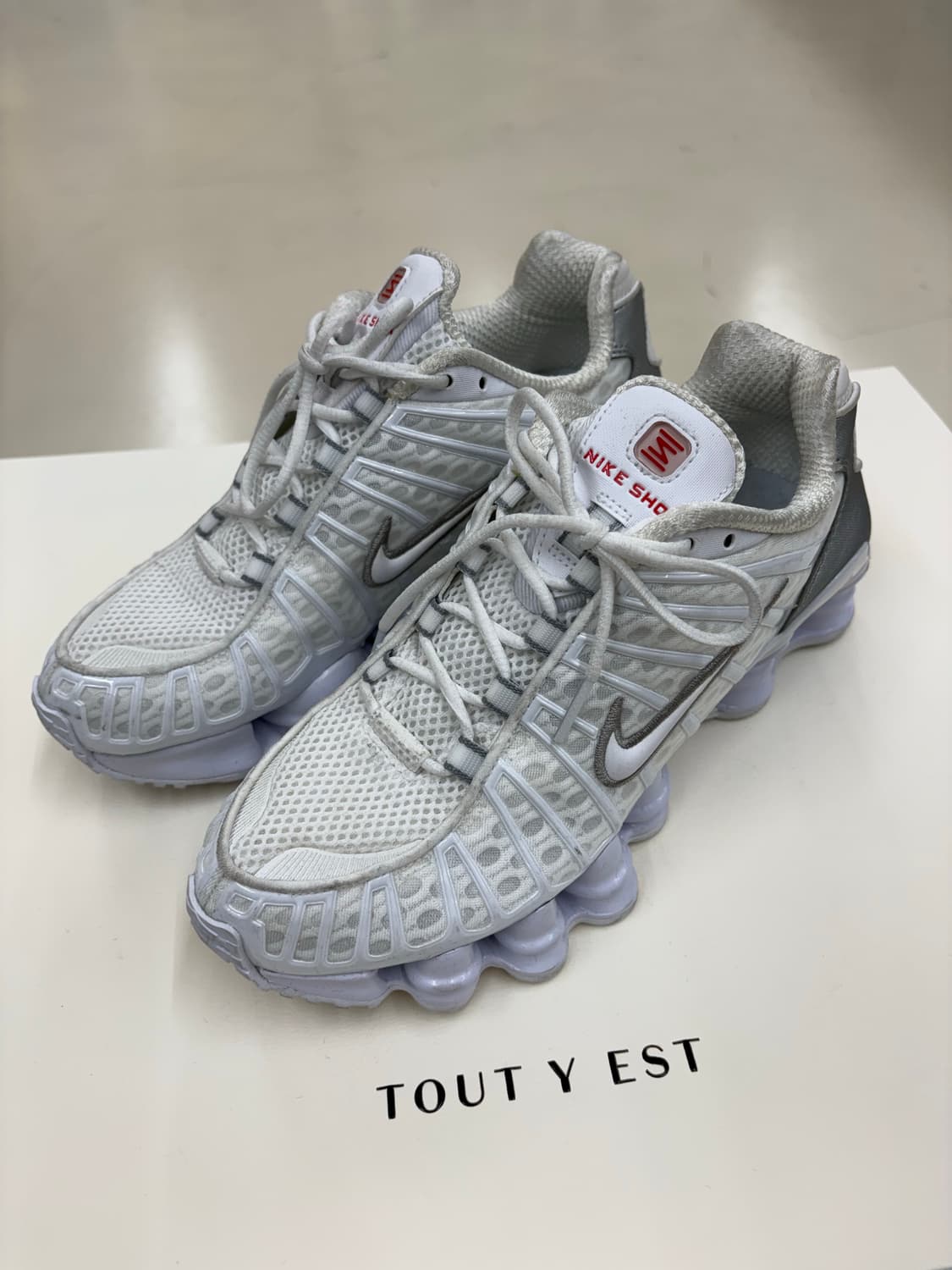 나이키 샥스 TL 화이트 앤 맥스 오렌지 상품이미지1
