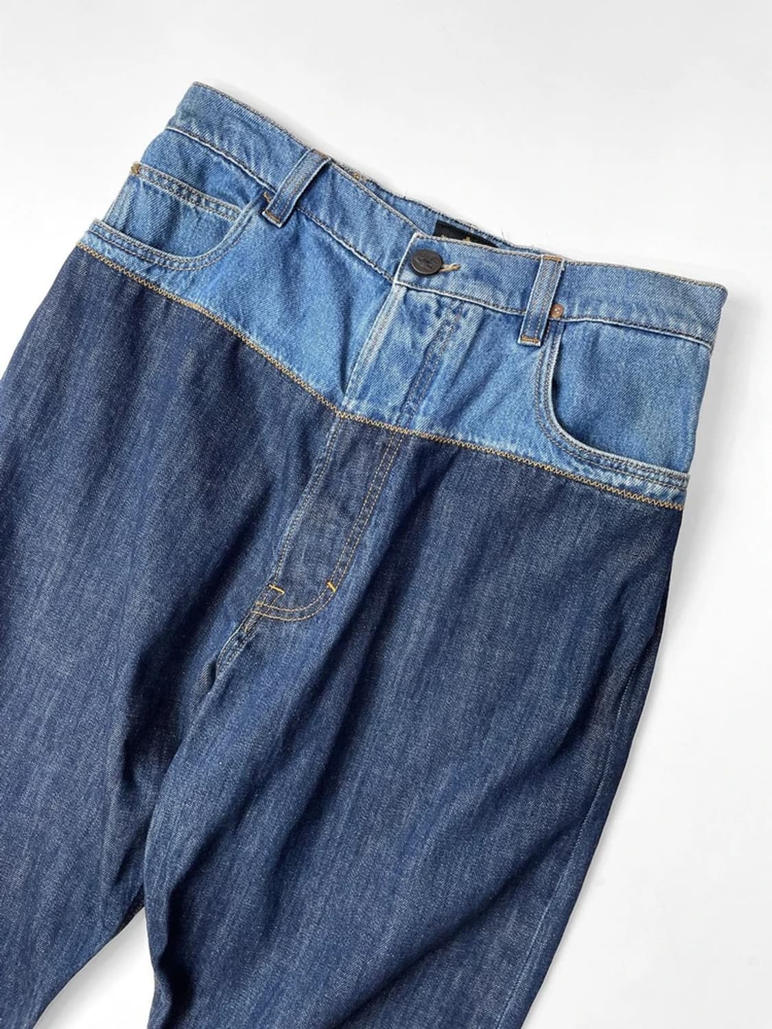 비비안웨스트우드 테이퍼드핏 배색 데님 팬츠 A1403 상품이미지2