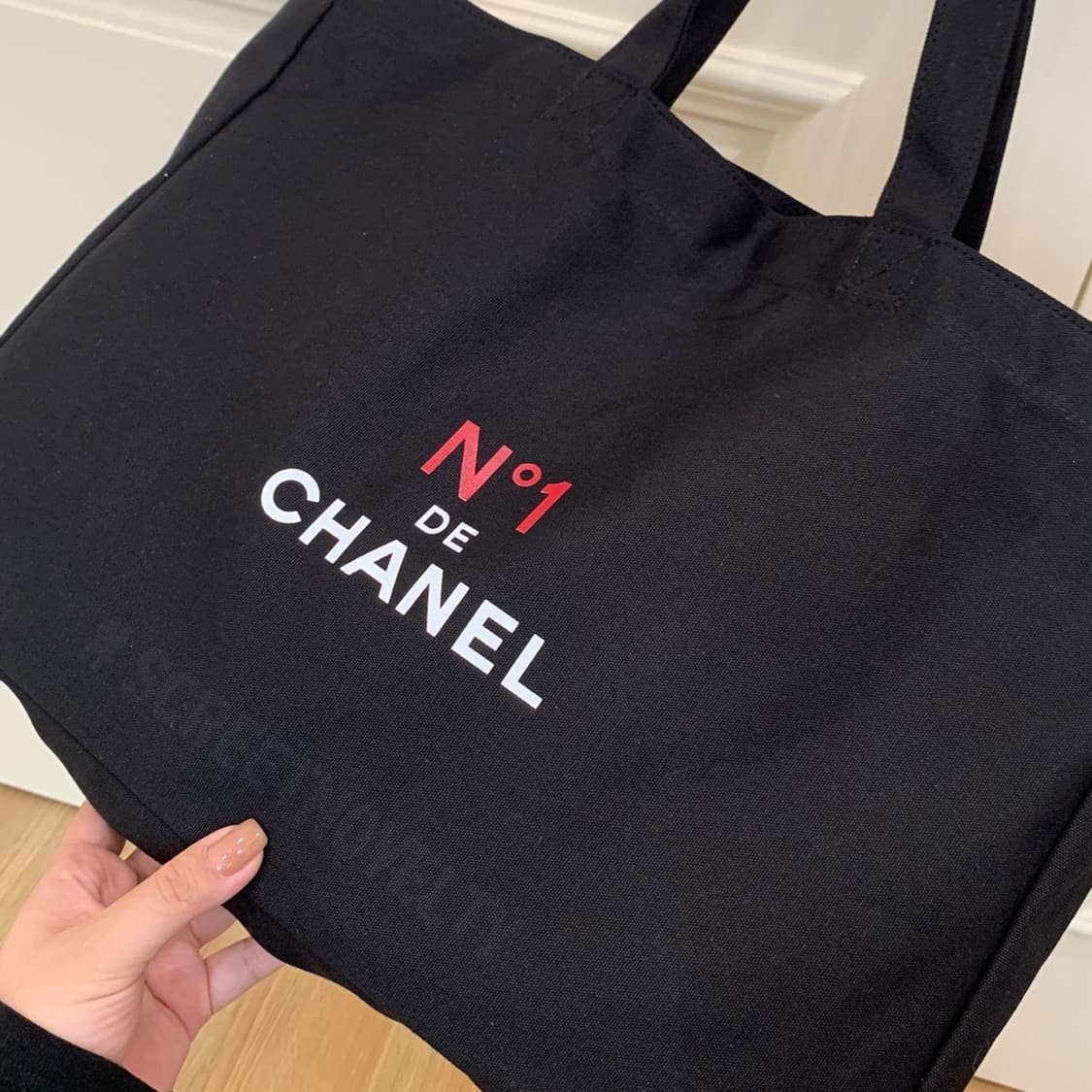 샤넬뷰티 NO.1 까멜리아 에코백 블랙 상품이미지2