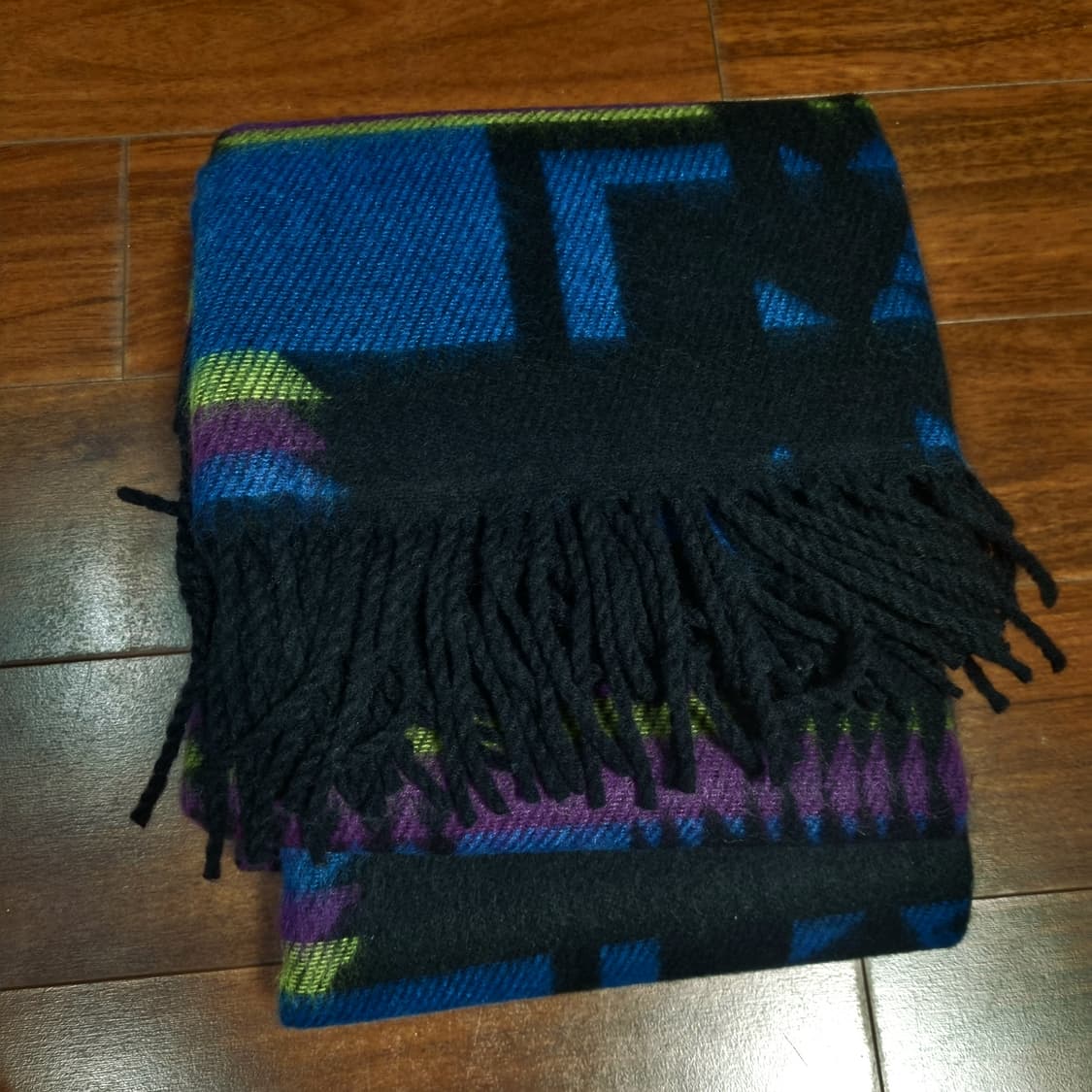 Jesi Lydia 도톰한 기하학무늬 목도리 숄 상품이미지2