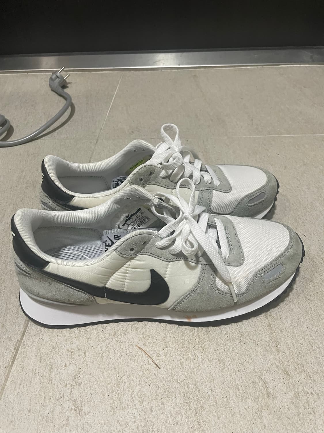 나이키 에어볼텍스 황금사이즈 260입니다 상품이미지3