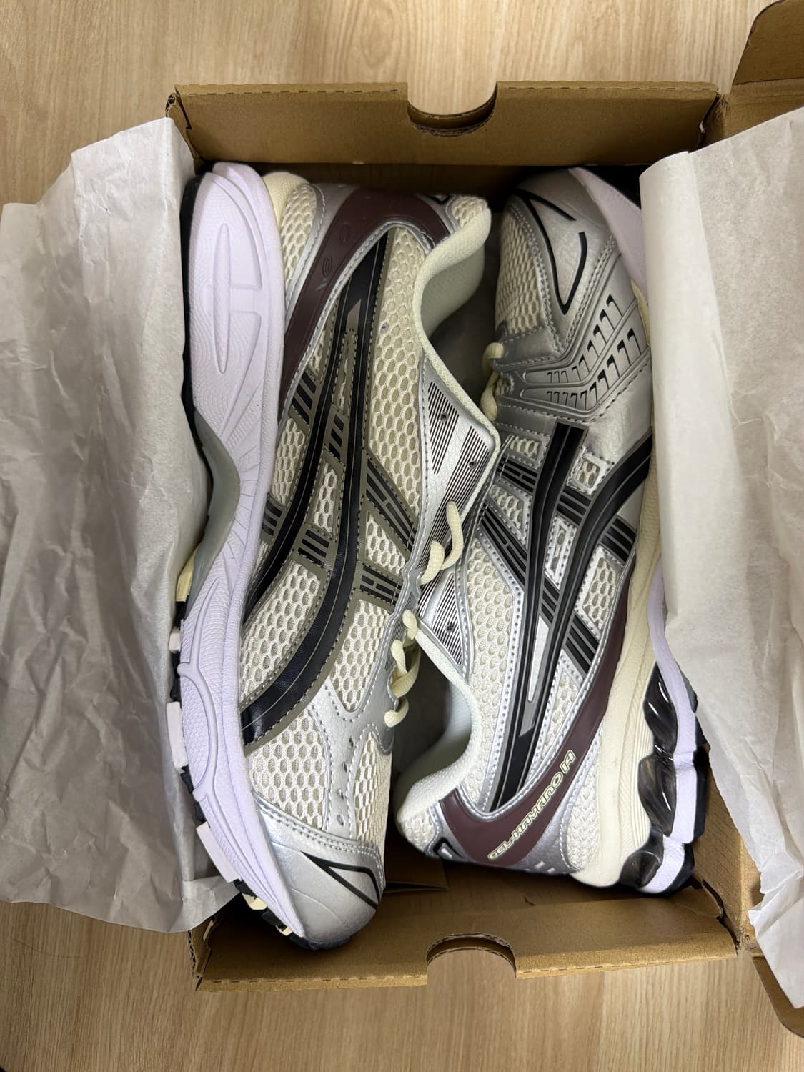 젤카야노14 크림블랙 285가 신어야함 상품이미지4