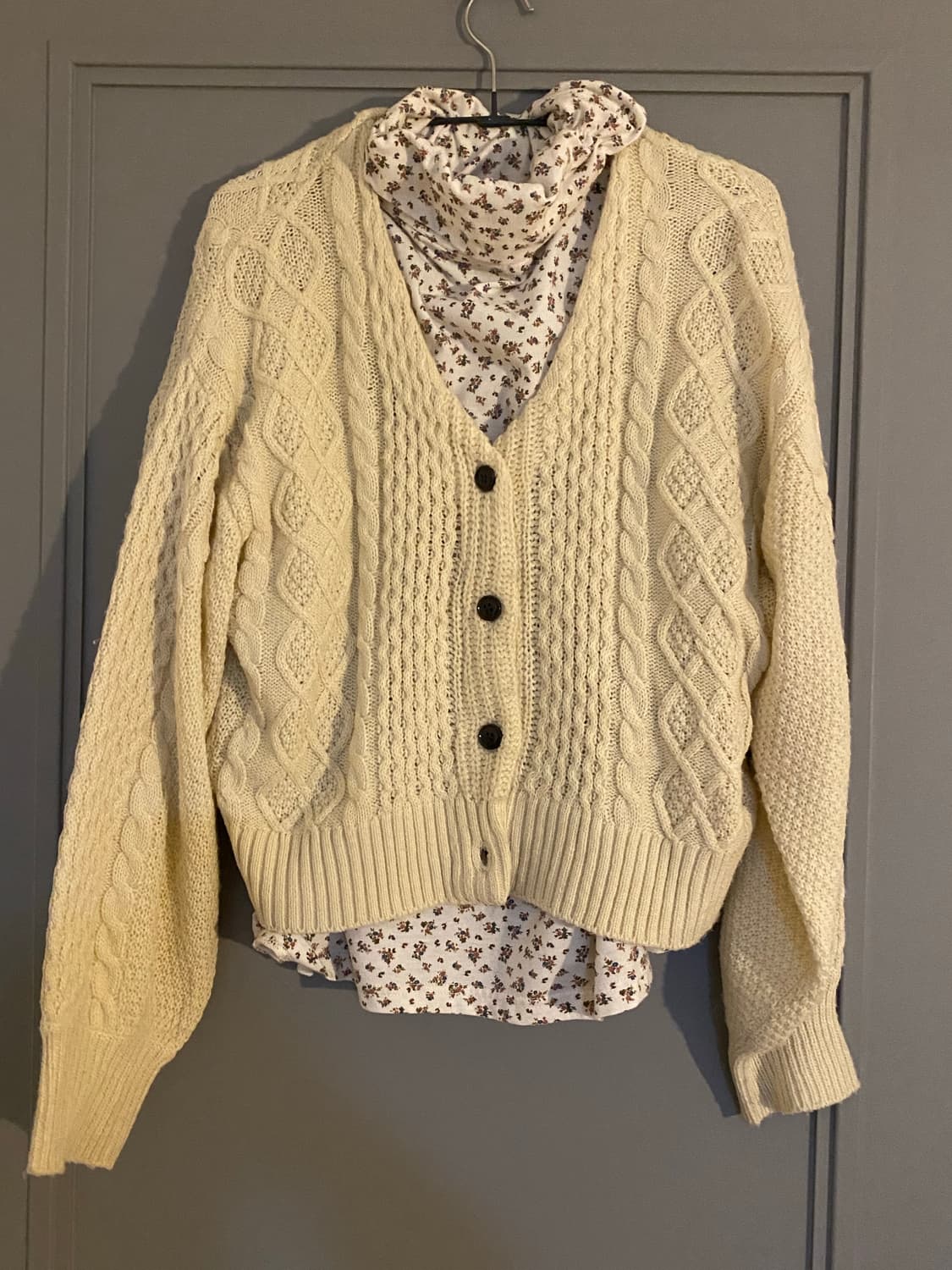 [세트] 빈티지 모리걸 꽈배기 니트가디건 잔꽃 목폴라 이너 상품이미지1