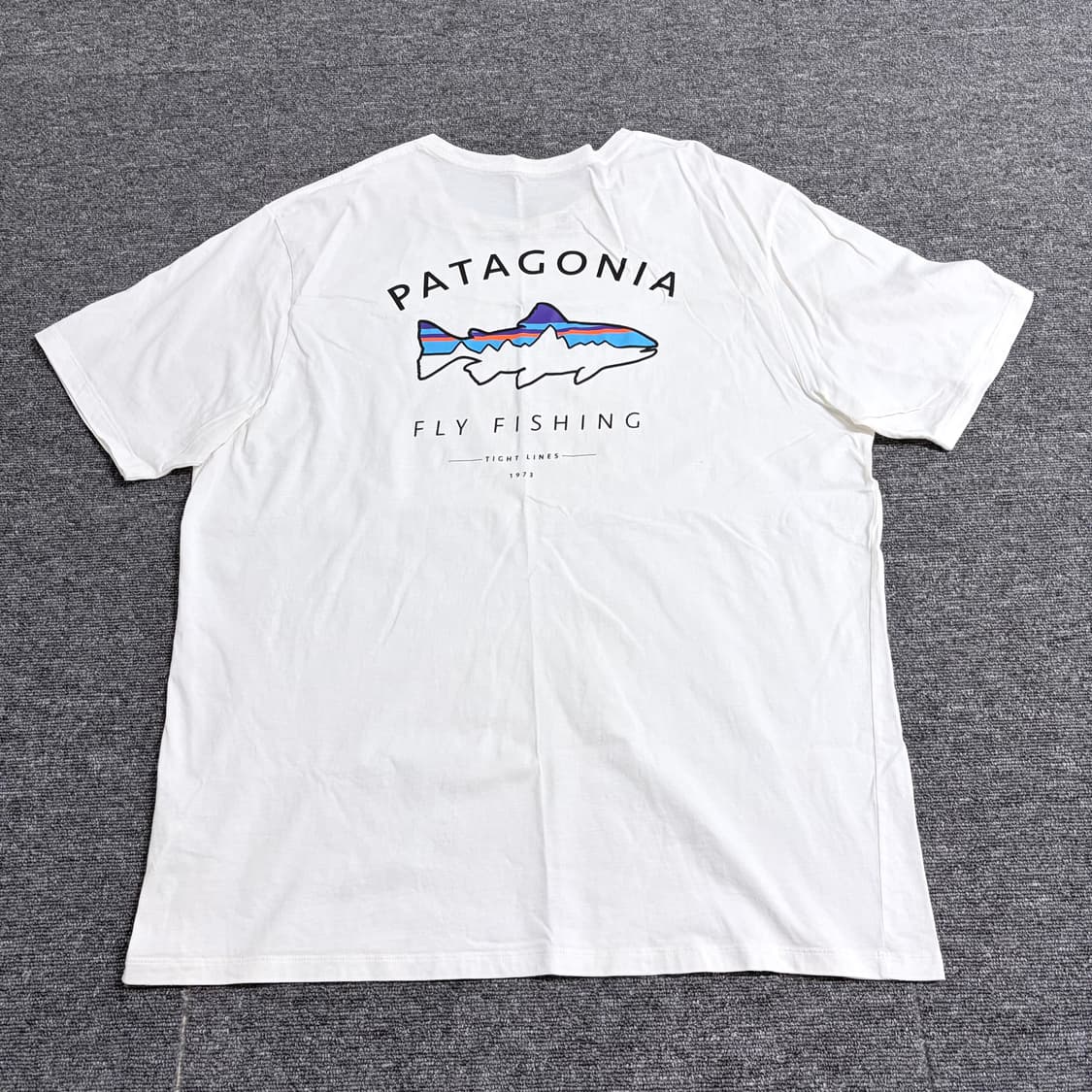 파타고니아 오가닉코튼 빅로고 반팔티 상품이미지5