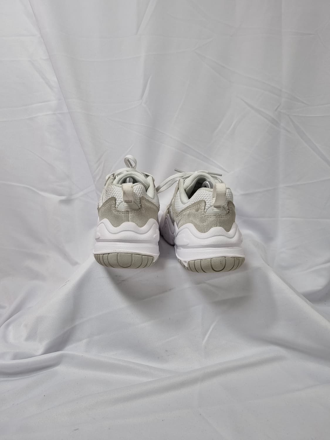 240 나이키 테크 헤라 스니커즈 상품이미지4