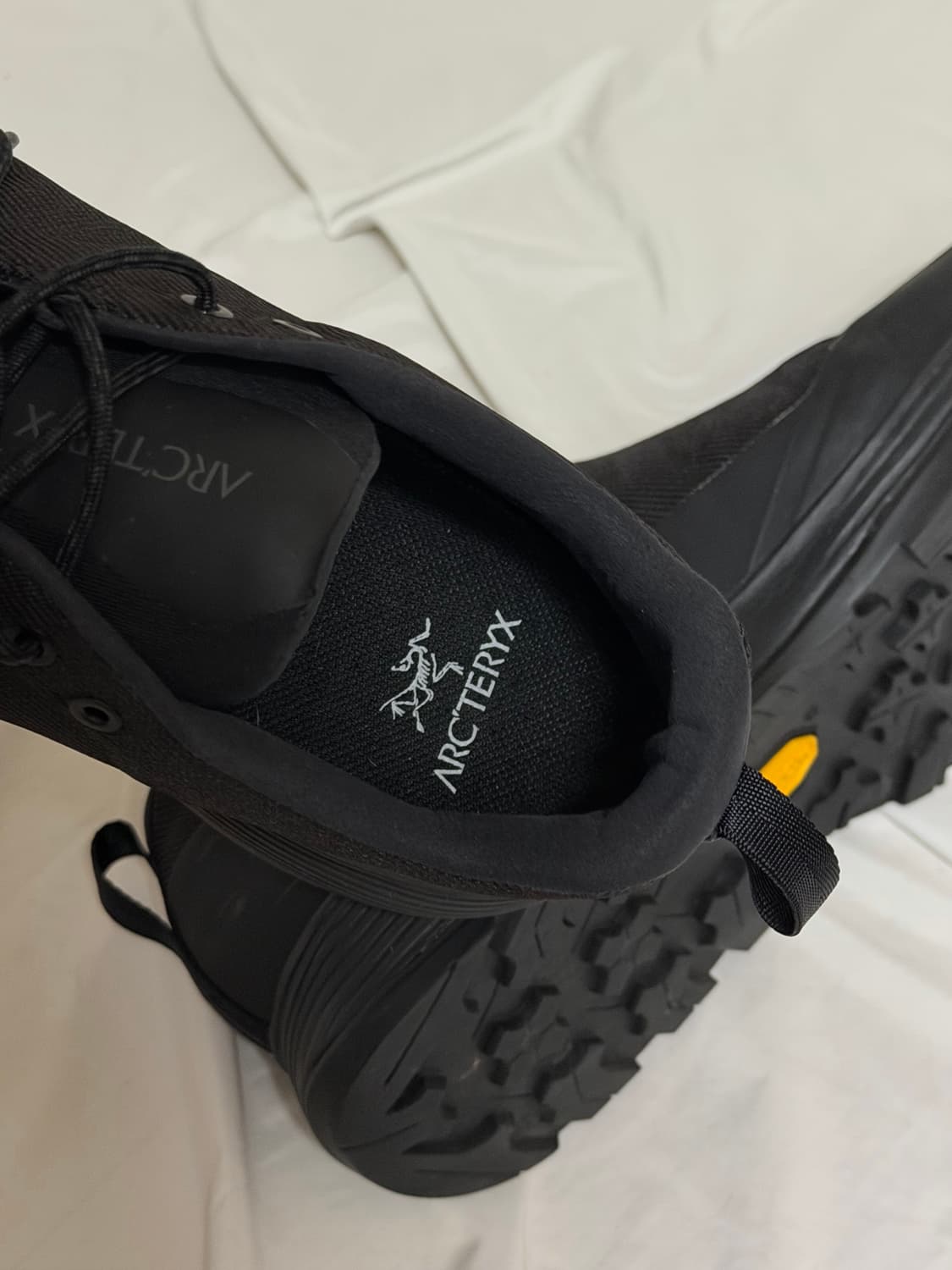 아크테릭스 컨실 FL2 고어텍스 스니커즈 상품이미지7