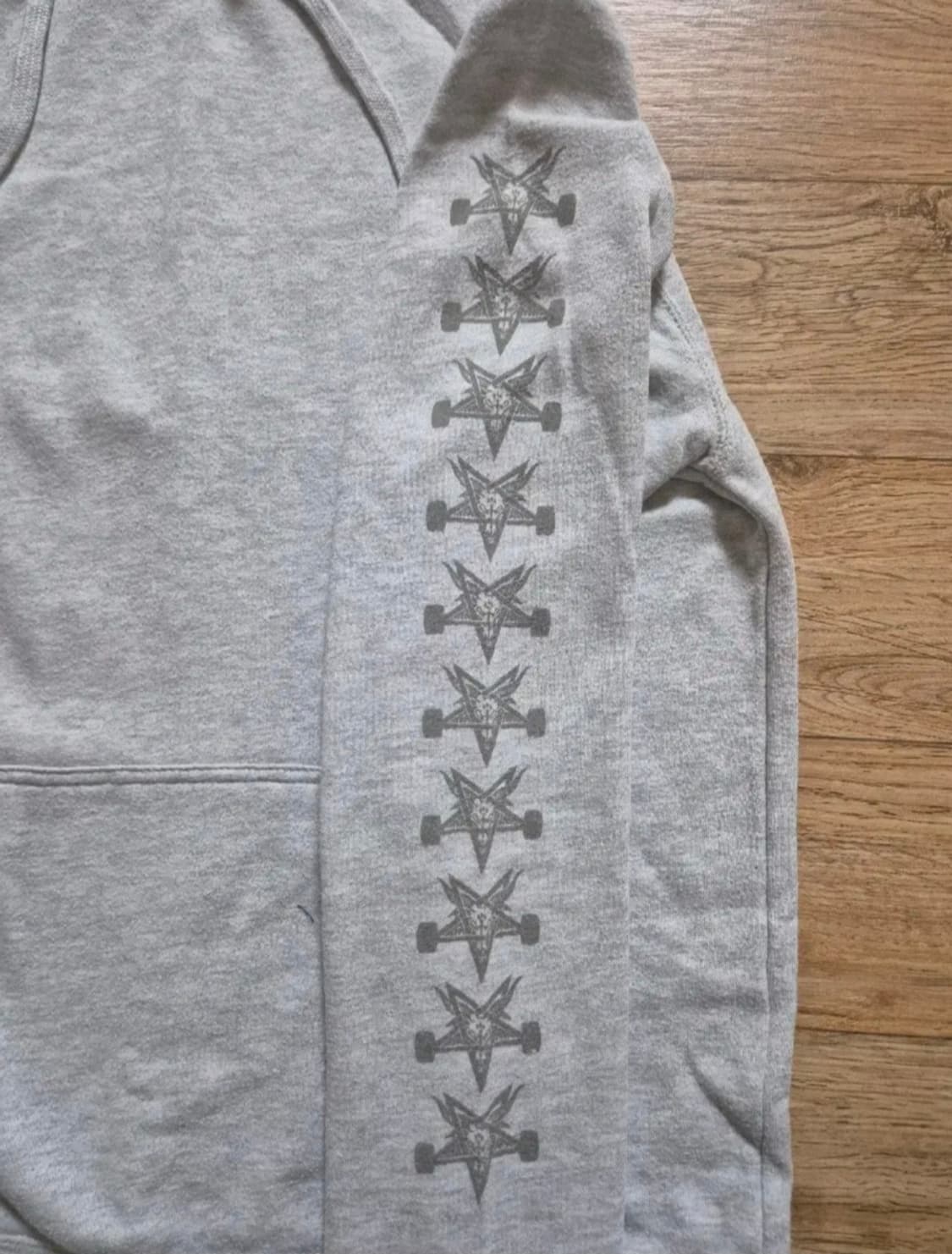 인디펜던트 × 트레셔 후디 상품이미지3