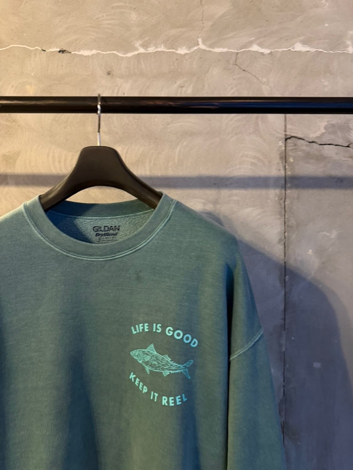 길단 피그먼트 다이드 맨투맨 100 상품이미지4