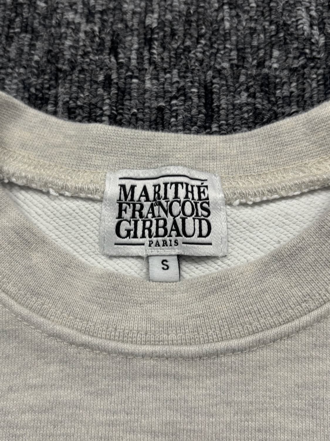 마리떼 프랑소와 저버 크롭 맨투맨 상품이미지5