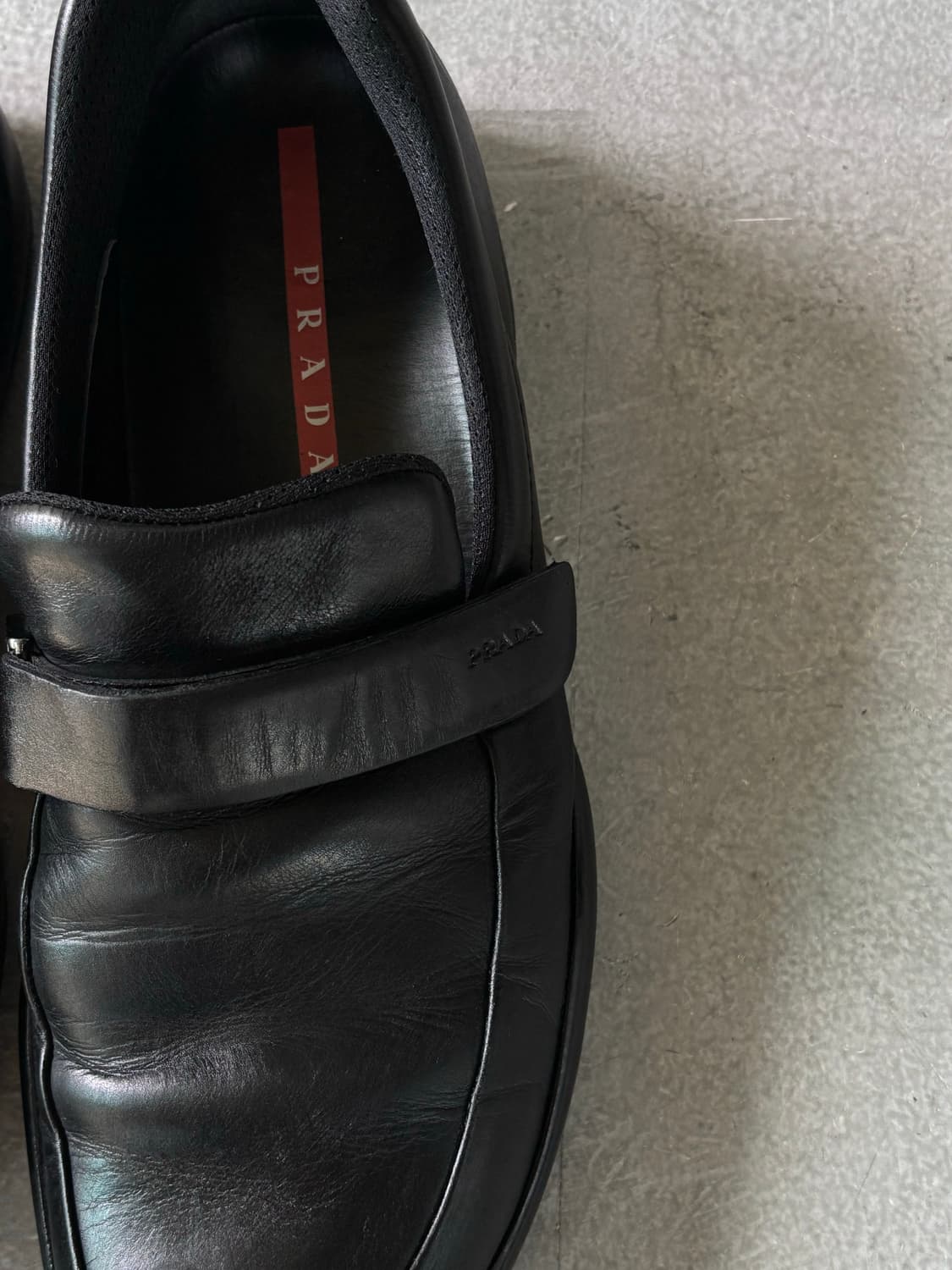 프라다 벨크로 로퍼  상품이미지2
