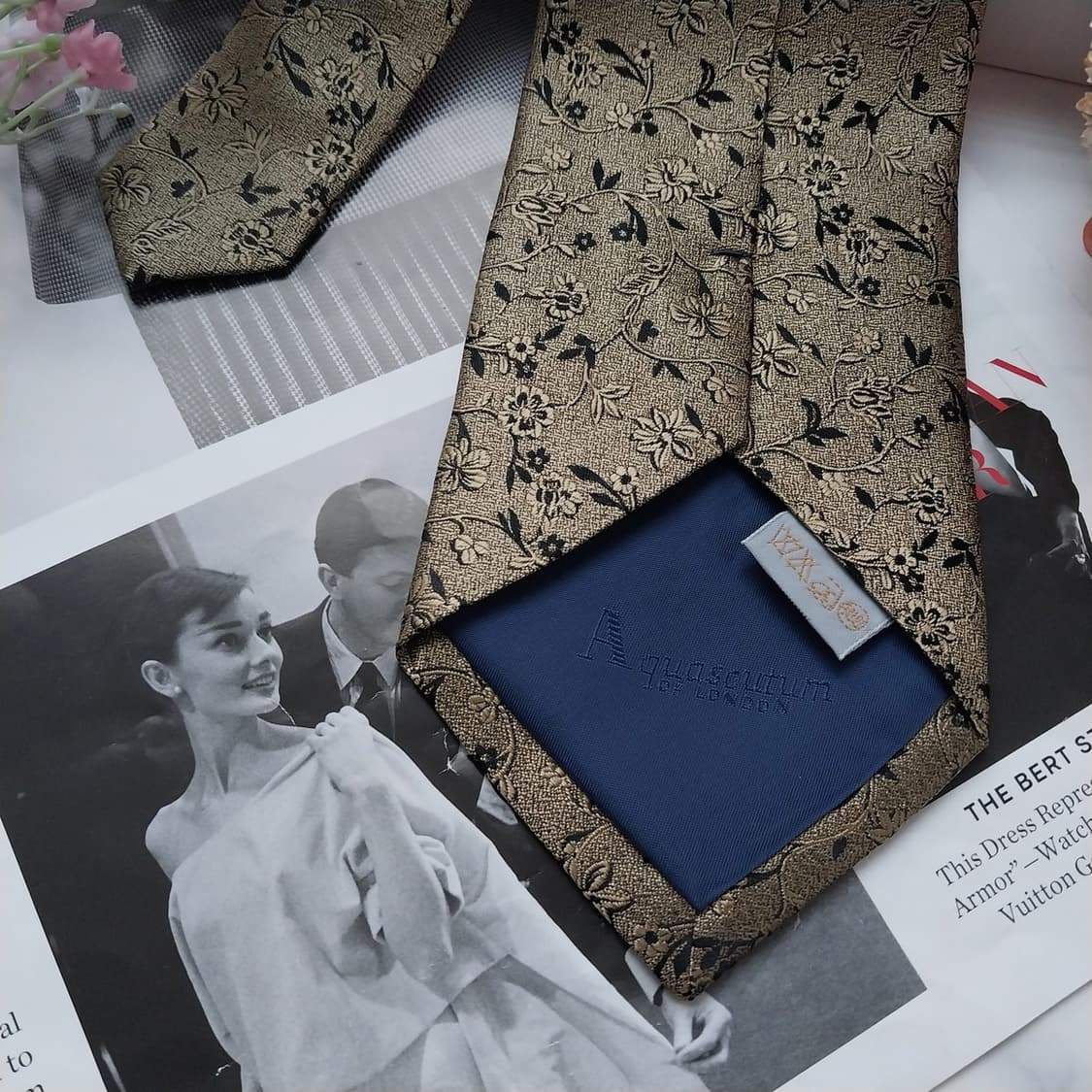 아쿠아스큐텀 실크 플로럴 자카드 넥타이 9.9cm A+등급 K1464
 상품이미지7