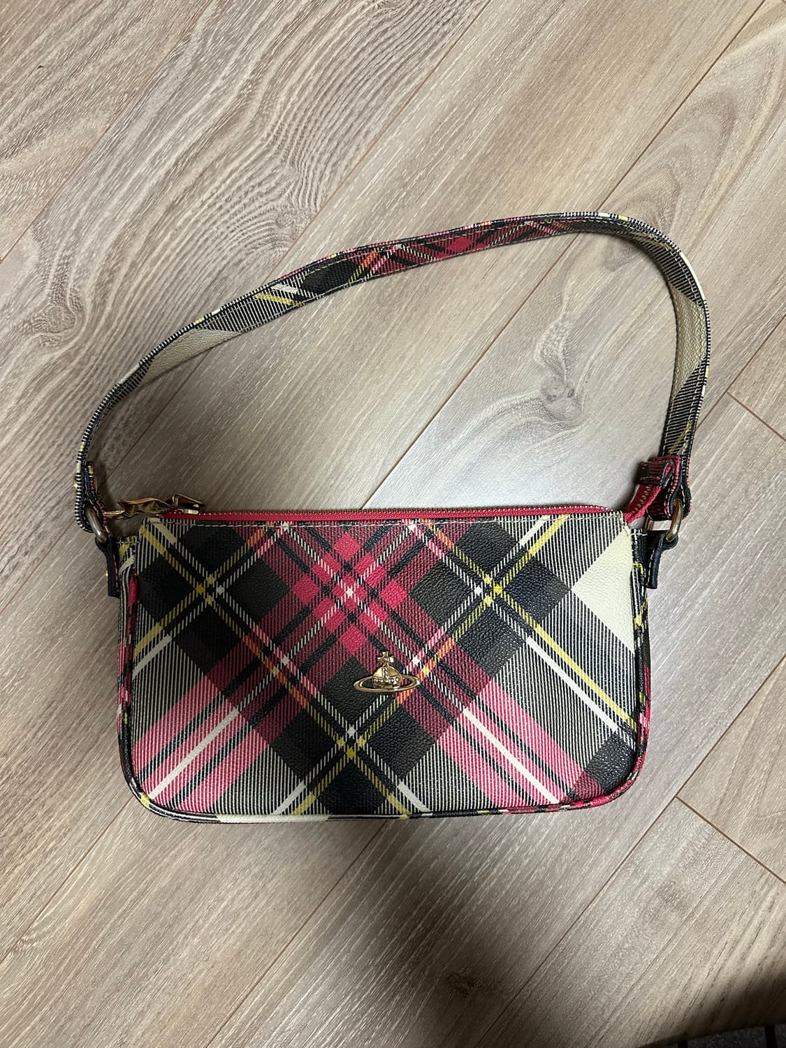 비비안웨스트우드 토트백 상품이미지1