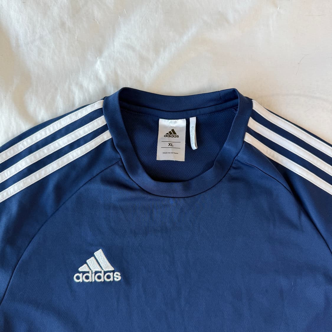 아디다스 블록코어 센터로고 반팔 L 상품이미지3