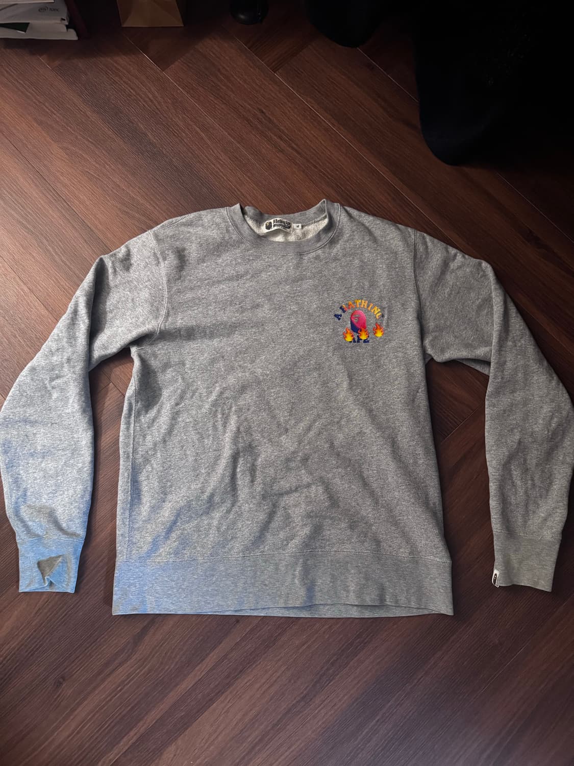 베이프 해시태그 맨투맨 상품이미지1