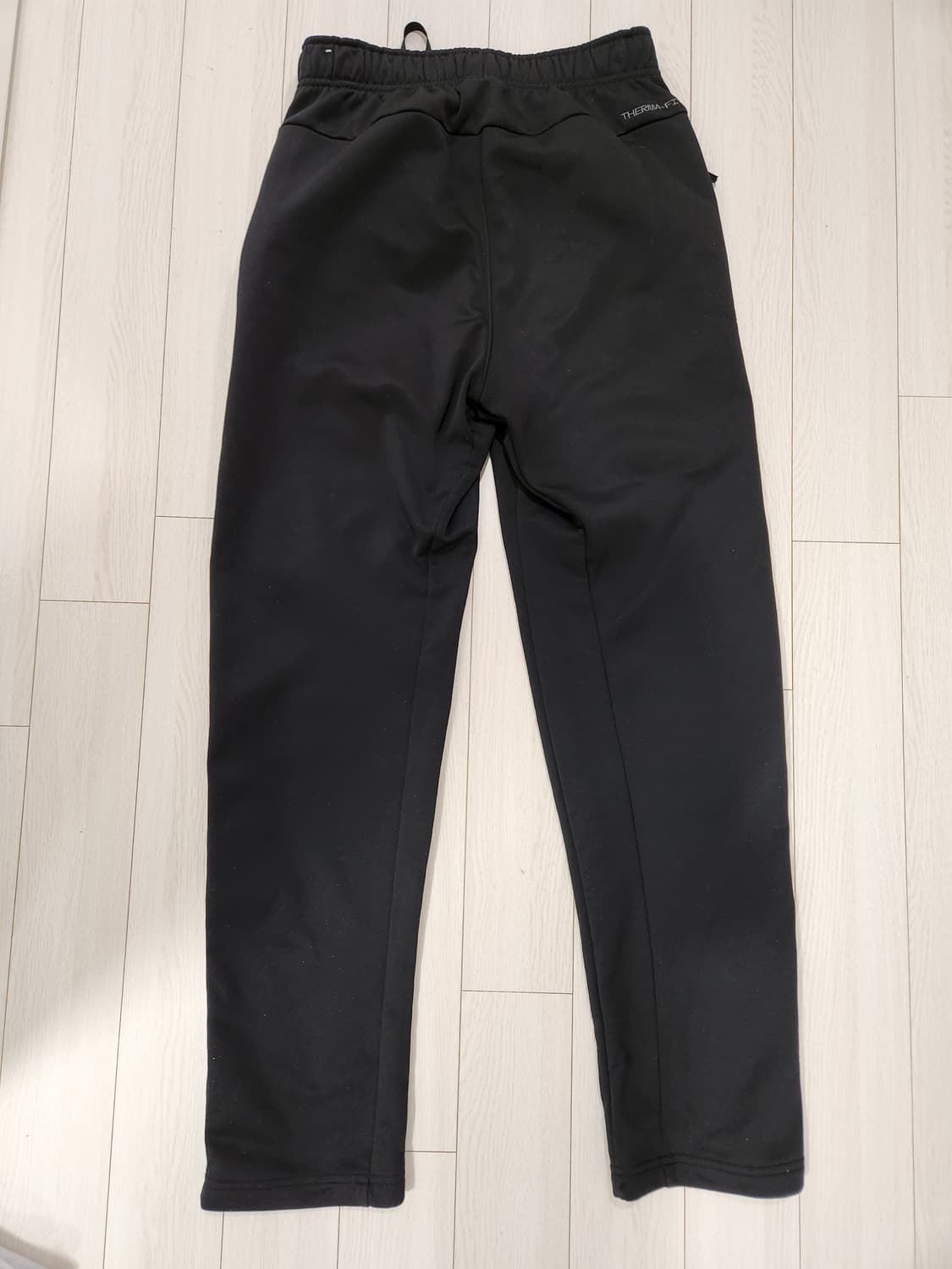 나이키 THERMA-FIT 기모 팬츠 사이즈s

사진이 이상하게 나왔는데 상품이미지2