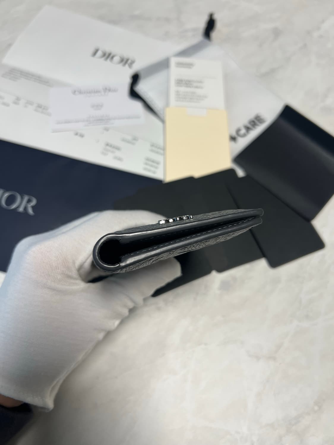 디올 그래비티 버티컬 오거나이저 지갑 상품이미지6