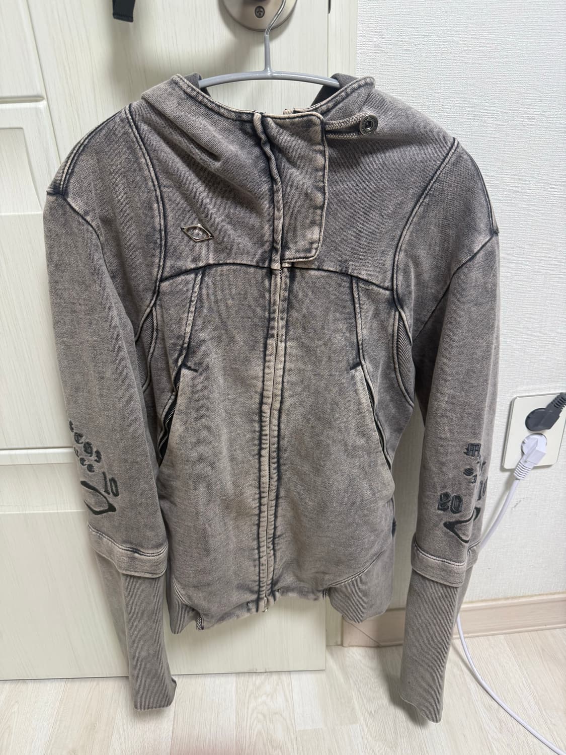 미스치프 컷오프 후드 상품이미지2