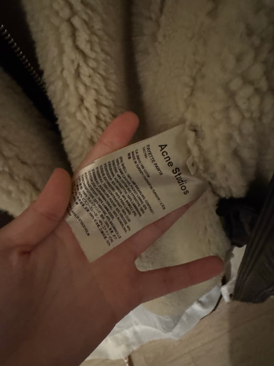 Acne Studios 무스탕 코트 상품이미지3