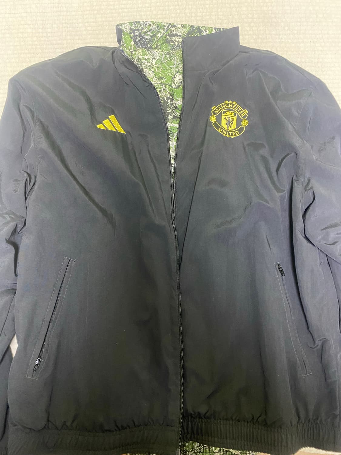 아디다스 맨체스터 유나이티드 바람막이 상품이미지1