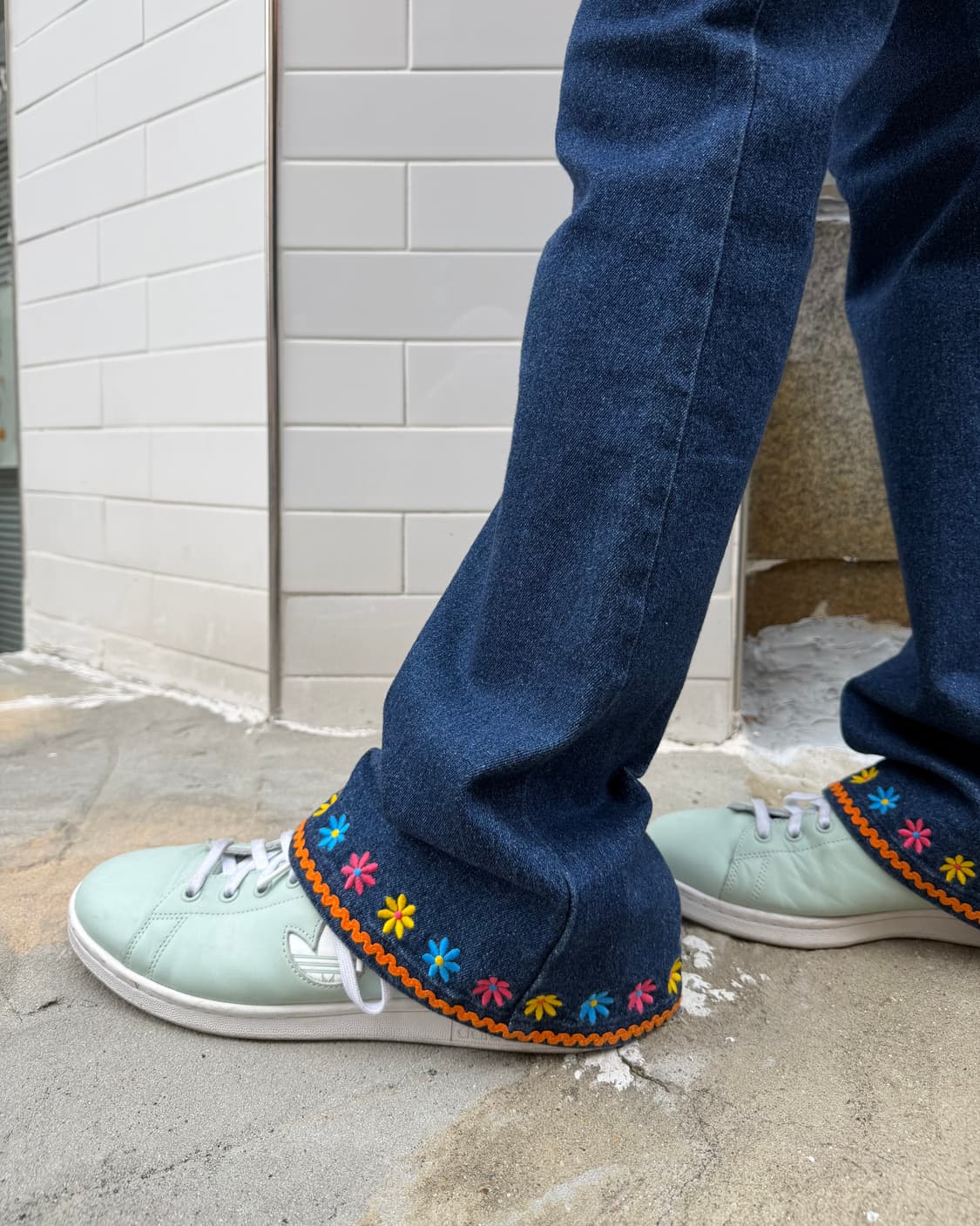 Sugarless Gal 플라워 자수 부츠컷 진 상품이미지1