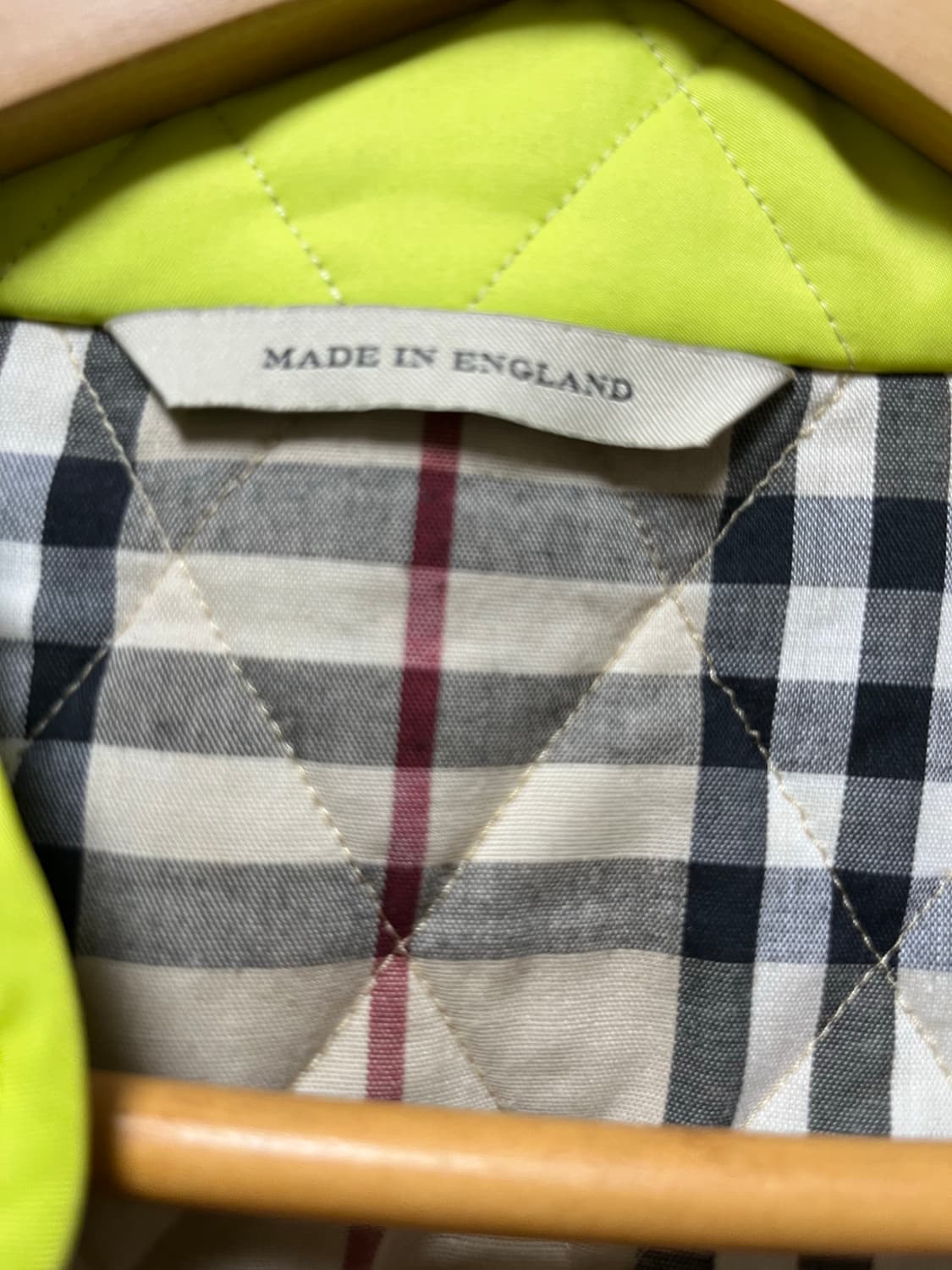 버버리 퀼팅 자켓 라임 XS 정품 상품이미지6