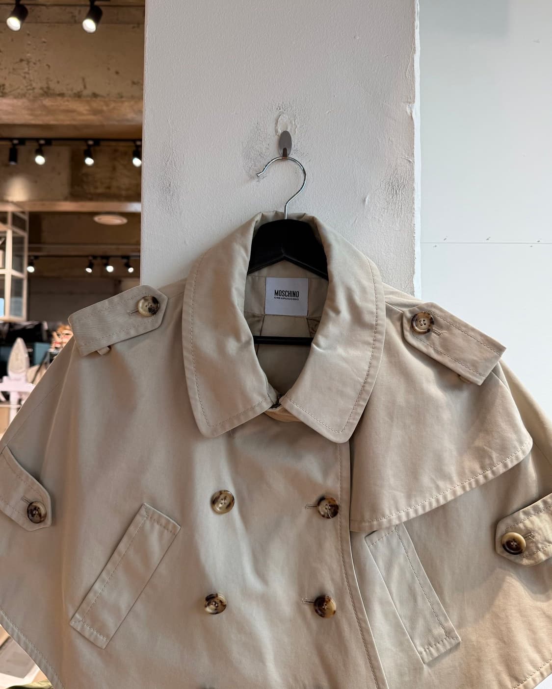 모스키노 베이지 트렌치코트 케이프 상품이미지3