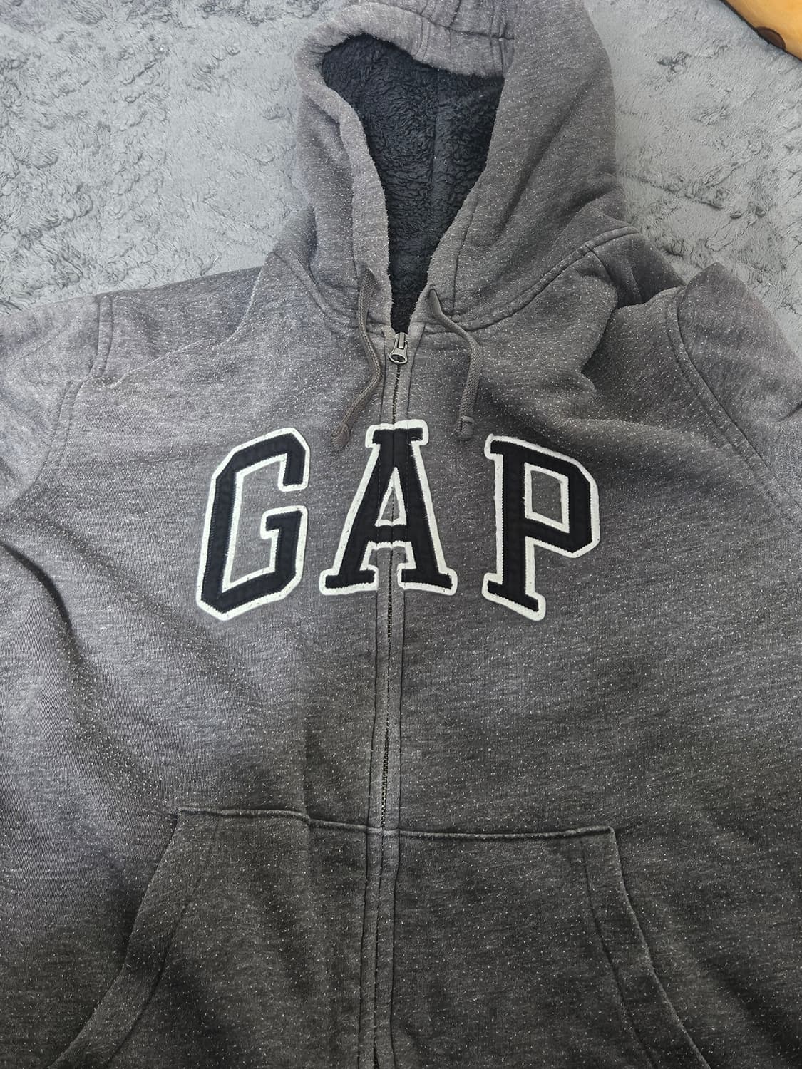 갭 차콜 후드집업 상품이미지1
