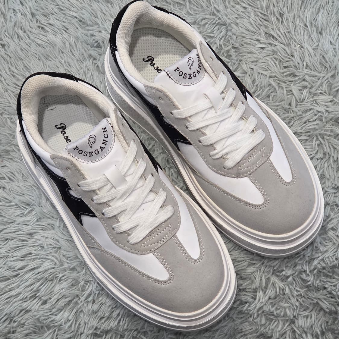 7a-3:포즈 갠치 에코 스웨이드 플랫폼 스니커즈 화이트 블랙 235mm 상품이미지5