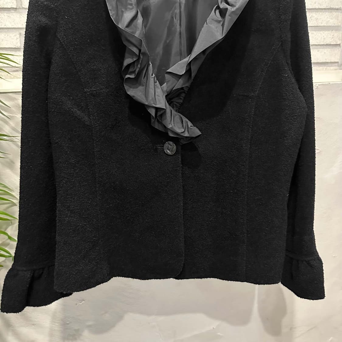 JPN VINTAGE 부클 자켓 러플 프릴 브이넥 원버튼 디테일 블랙 상품이미지5